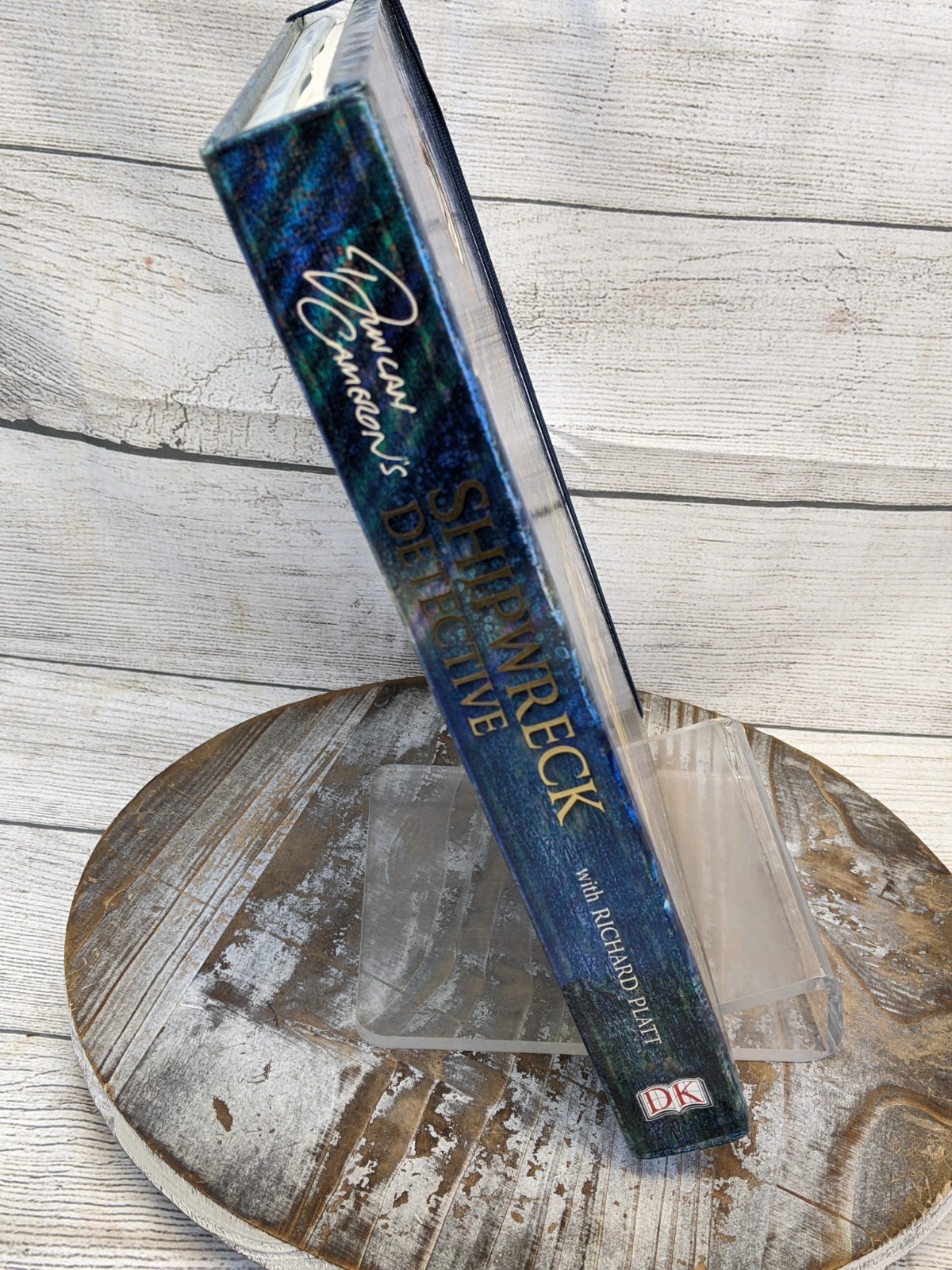 Duncan Cameron’s Shipwreck Detective With Compass & Dive Log HC