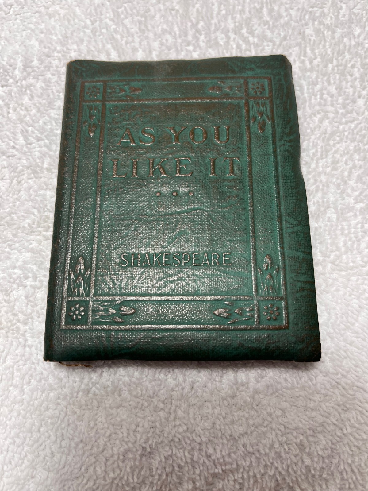 4 LITTLE LEATHER LIBRARY BOOKS 1920s Miniature 3 Red 1 Green LOT Literature Poem
