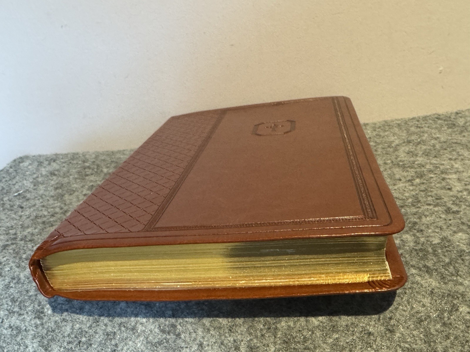 The Holy Bible: KJV: Red Letter Ed. – 2012 Leather SC Pub. by Worthy Publishing