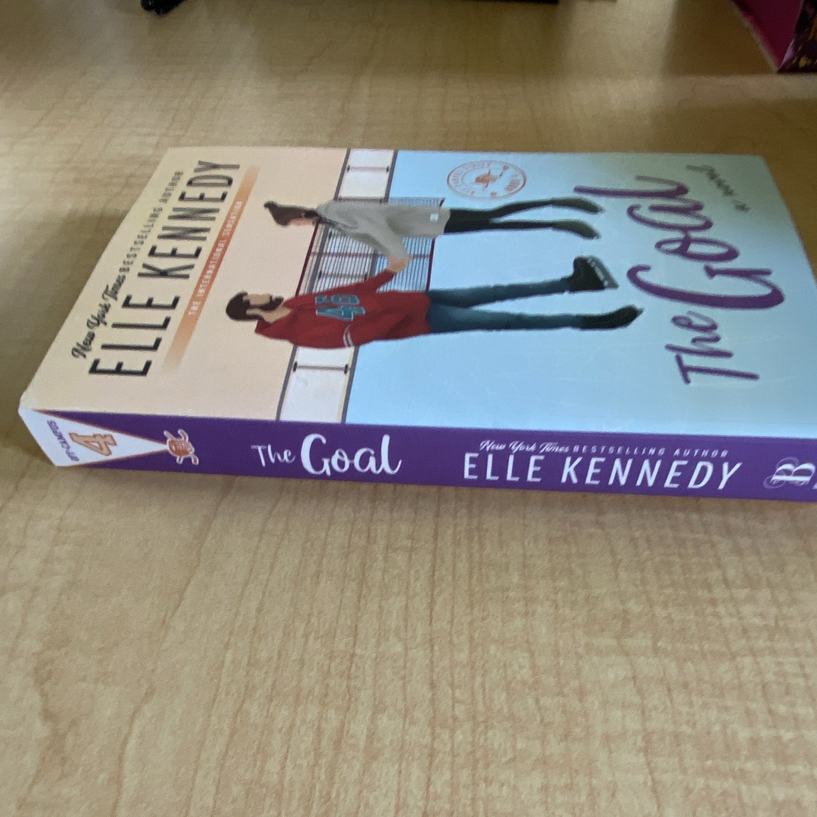 The Goal (Off-Campus) by Elle Kennedy, Bloom Books, YA Romance Novel, PB