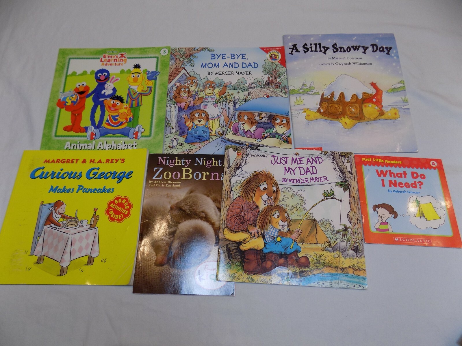 Children’s Book Lot Paperback LOT Thin Scholastic Sesame Street Chickfila + Kids