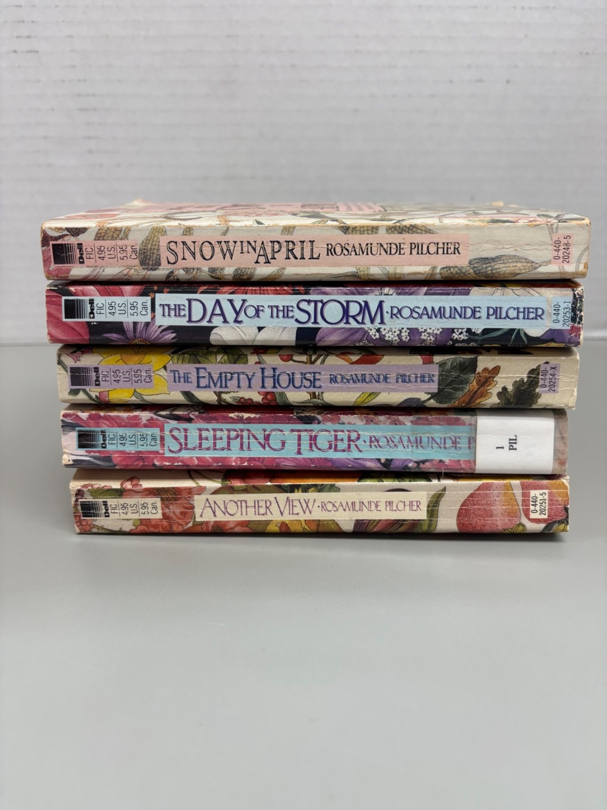 Rosamunde Pilcher Lot of 5 Vintage Paperbacks (See Photos for Titles)