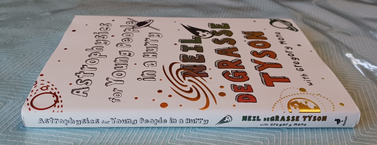 SIGNED Neil deGrasse Tyson Autographed Book – Astrophysics for Young People HC