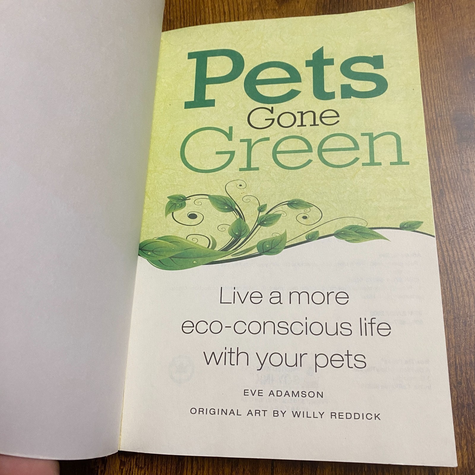 Pets Gone Green Live a More Eco-Conscious Life with Your Pets Eve Adamson