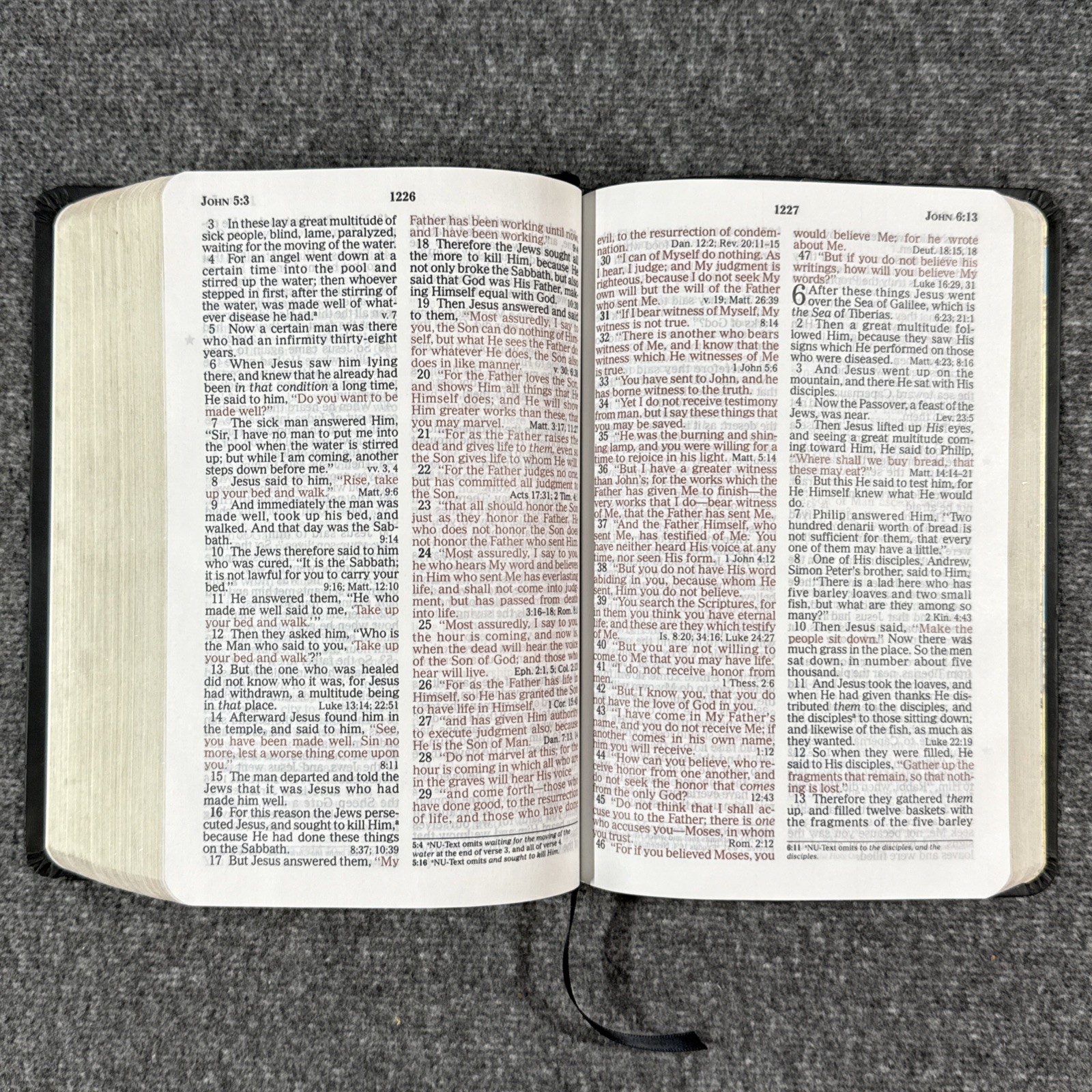Amazing Facts Prophecy Study Bible NKJV Leathersoft Black Thomas Nelson 2008