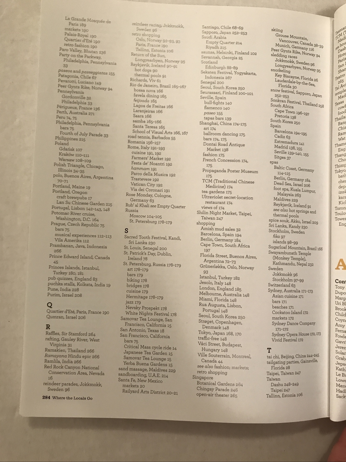 National Geographic „Where The Locals Go“ 2014 Paperback – NEW (287 pages)