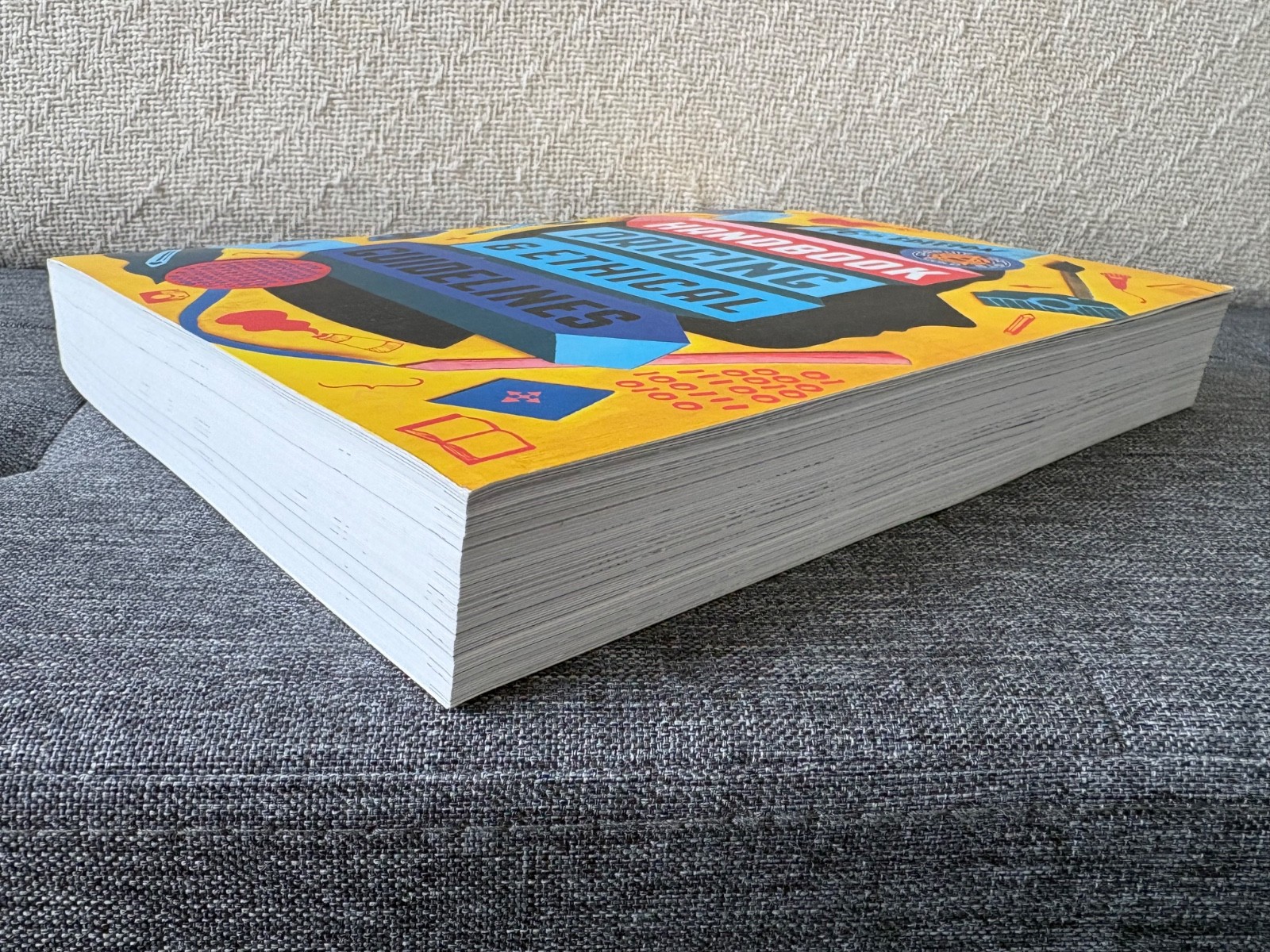 Graphic Artists Guild Handbook: Pricing and Ethical Guidelines 16th Edition 2021