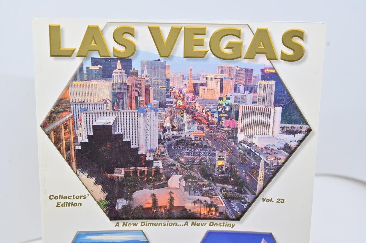 LAS VEGAS VINTAGE PHOTO Classics #2. — PLUS 16 Vintage Postcards