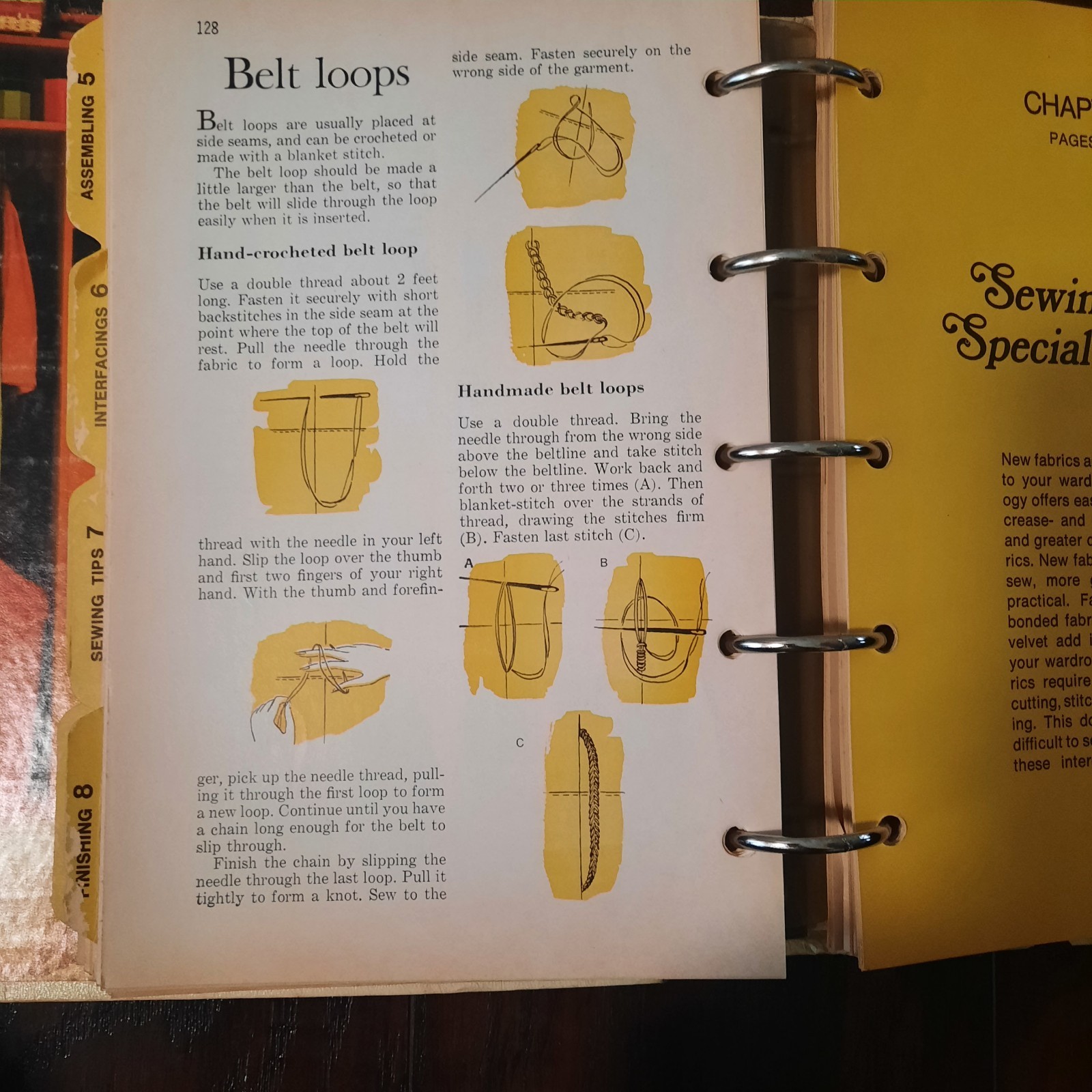 Vintage Better Homes and Gardens Sewing Book In 5 Ring Binder~1970~356 Pages