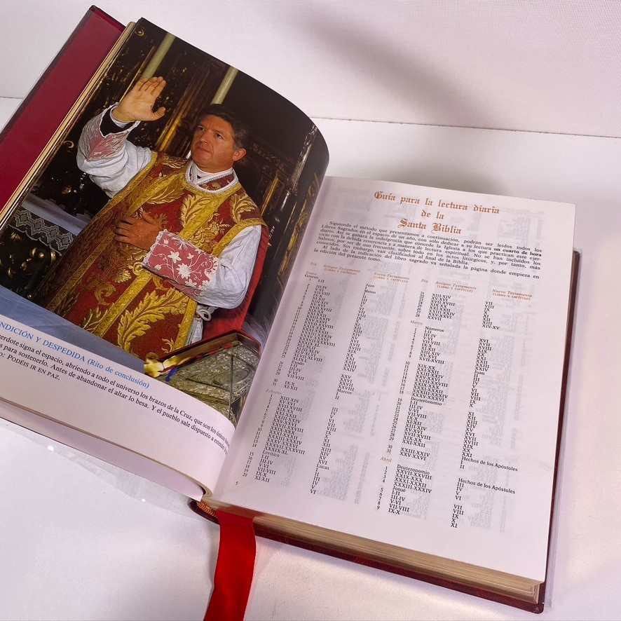 La Santa Biblia De La Familia Editorial Alfredo Ortells Faux Leather Bound Bible