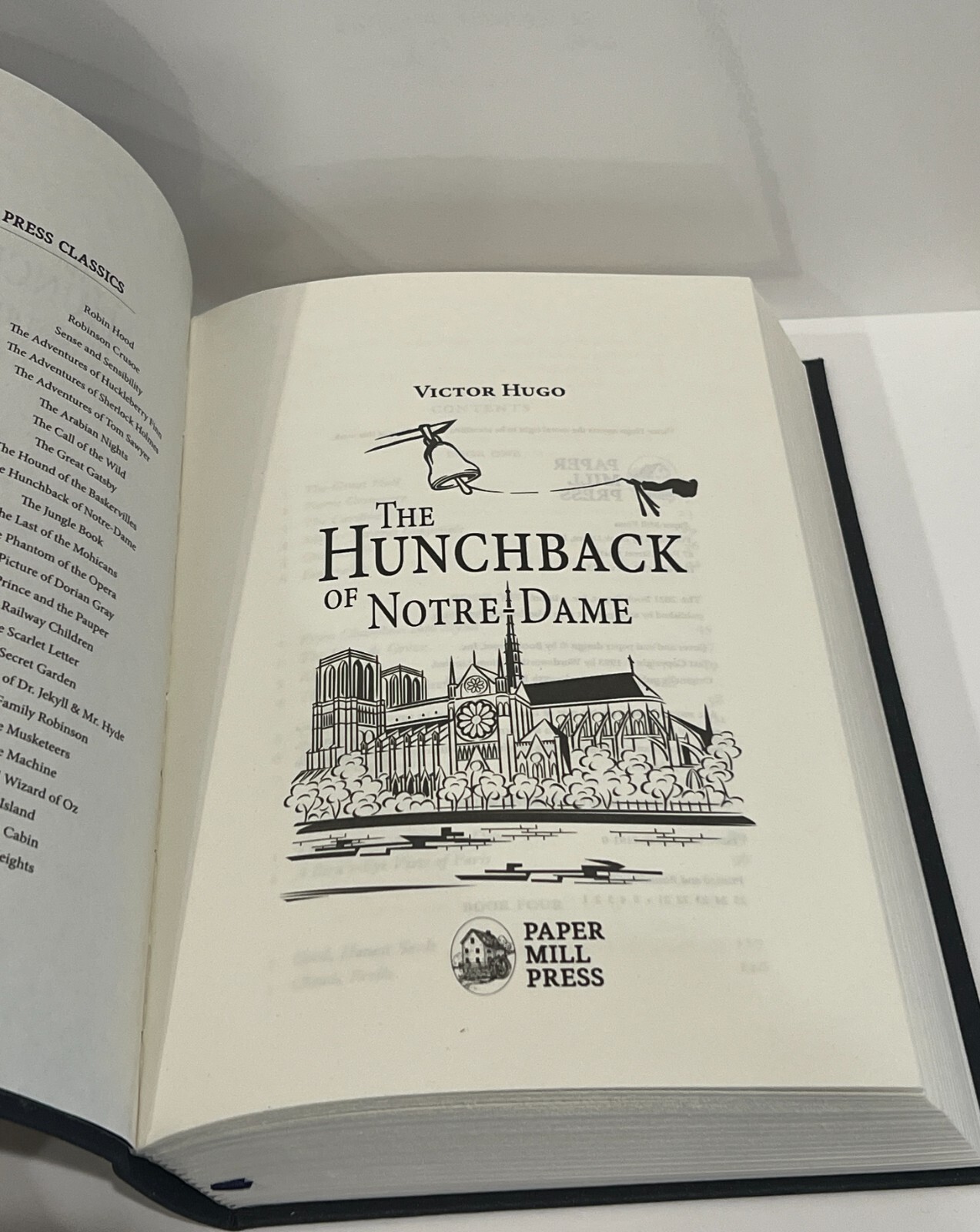 THE HUNCHBACK OF NOTRE-DAME by Victor Hugo Flexi Bound Faux Leather Classics