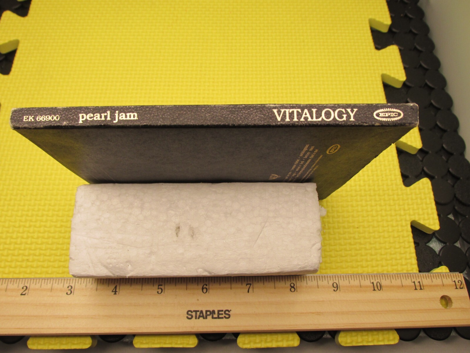 Vitalogy Book 1994, Sony Music Co. No CD Inside See Pics, Fast Tracked Shipping