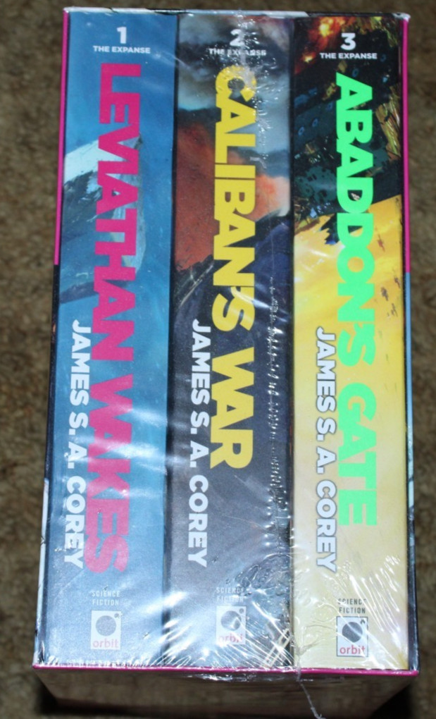 James S.A. Corey The Expanse 1-3 paperback book box set new and unopened