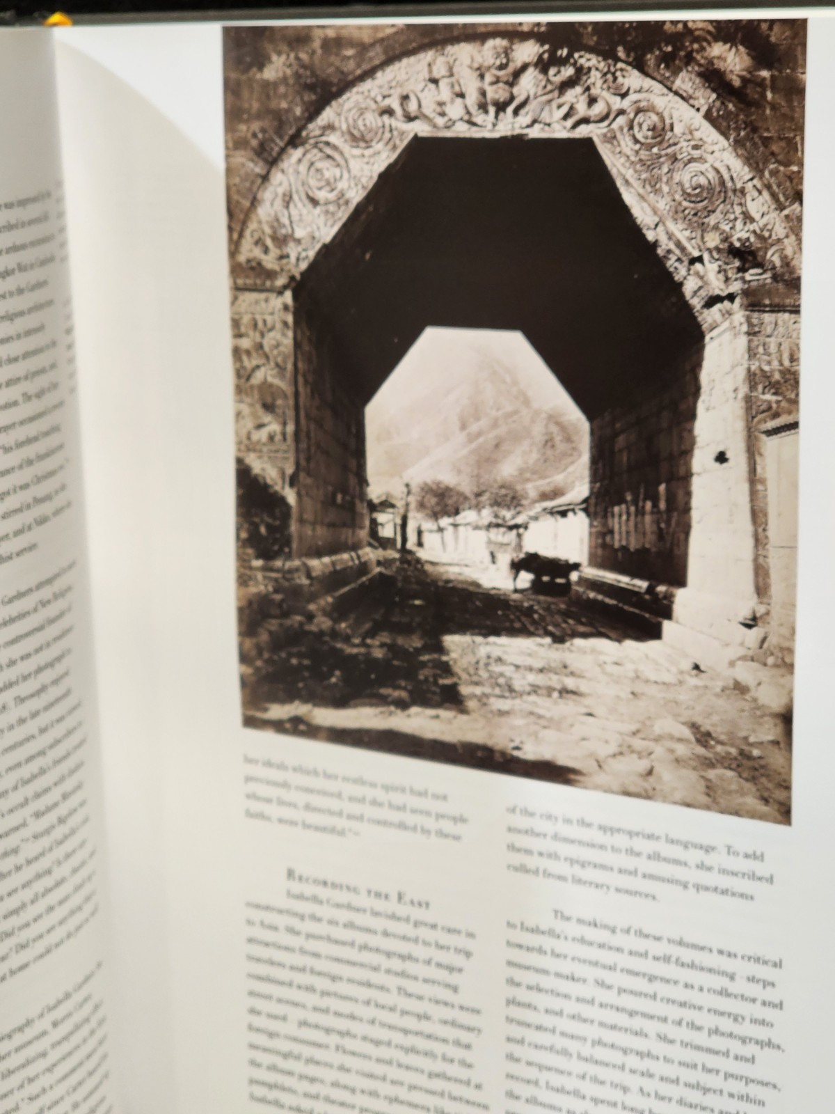 ISABELLA STEWART GARDNER AND ASIA JOURNEYS EAST HC MUSEUM BOOK