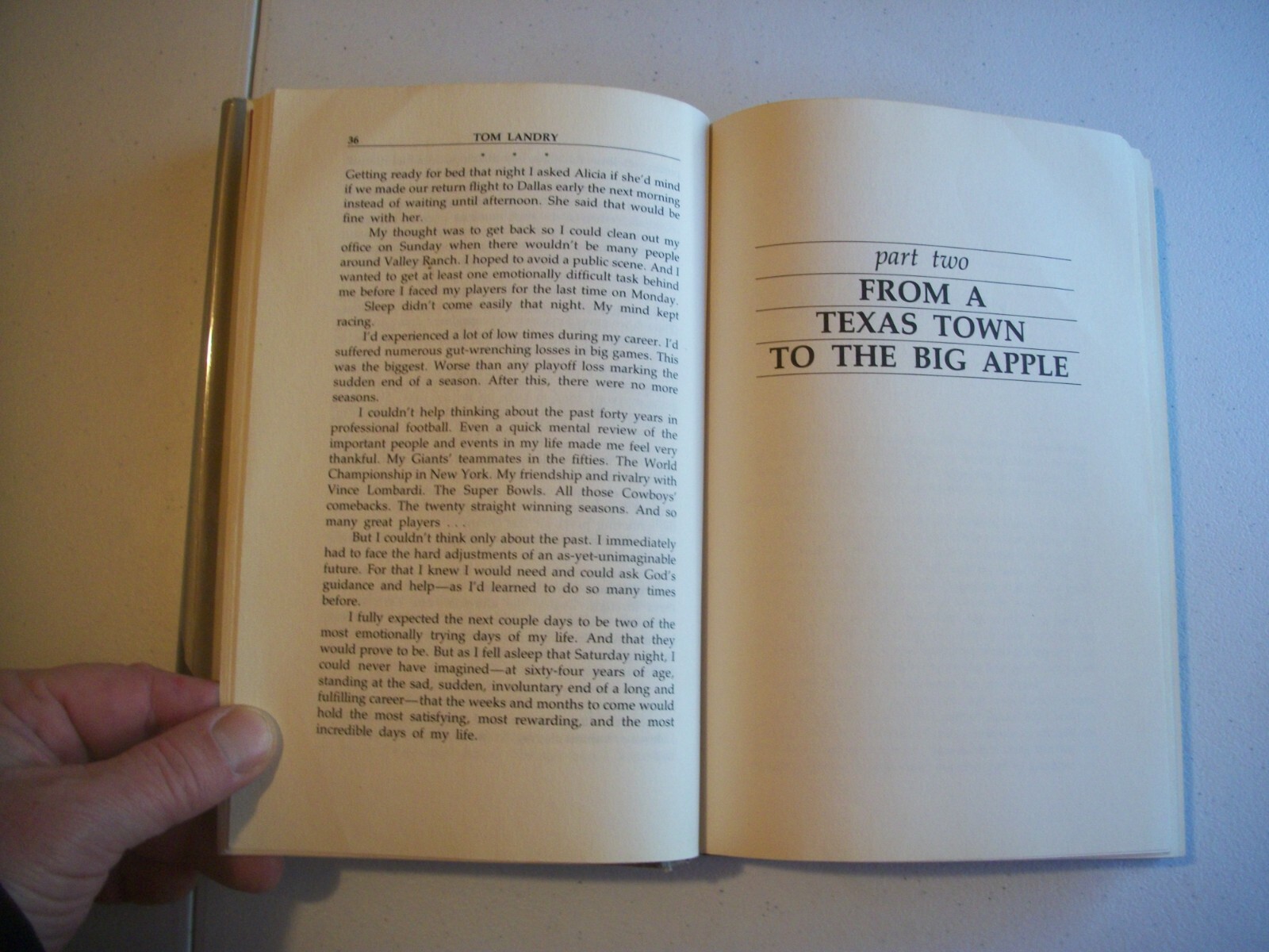 TOM LANDRY-AN AUTOBIOGRAPHY–HARDCOVER BOOK-FORMER LIBRARY BOOK-302 PAGES