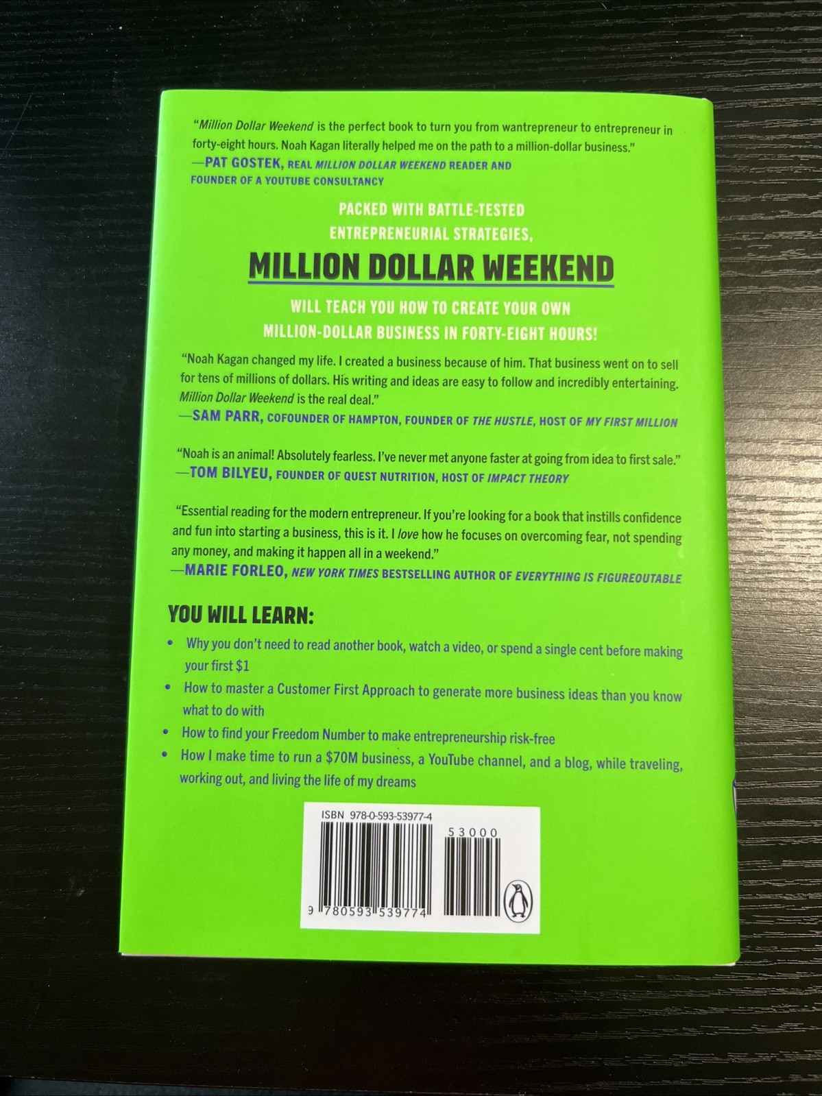 Million Dollar Weekend Noah Kagan With Tables Raz