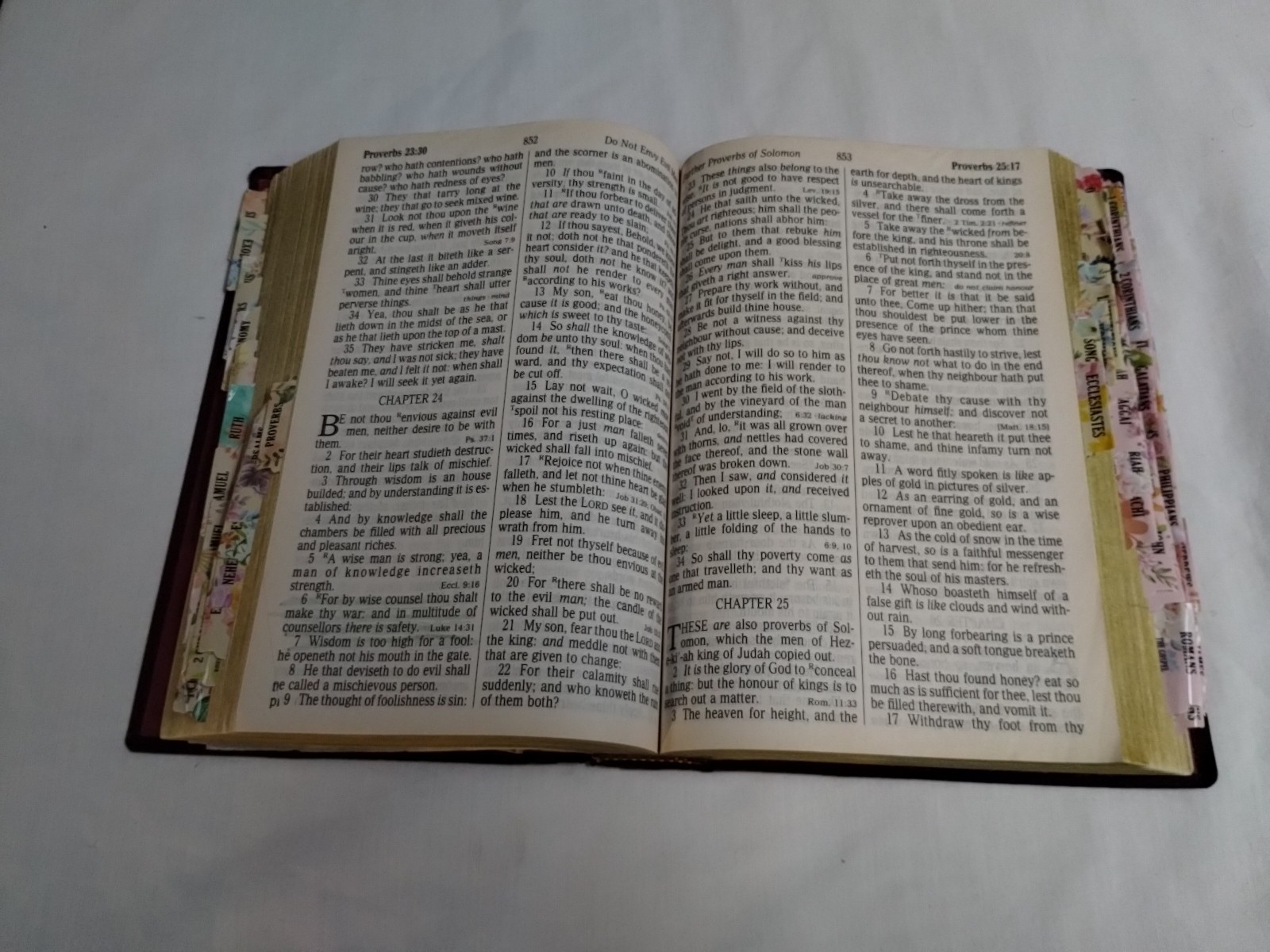 Holy Bible King James Version Giant Print w/ Words of Christ in Red 1990 HC