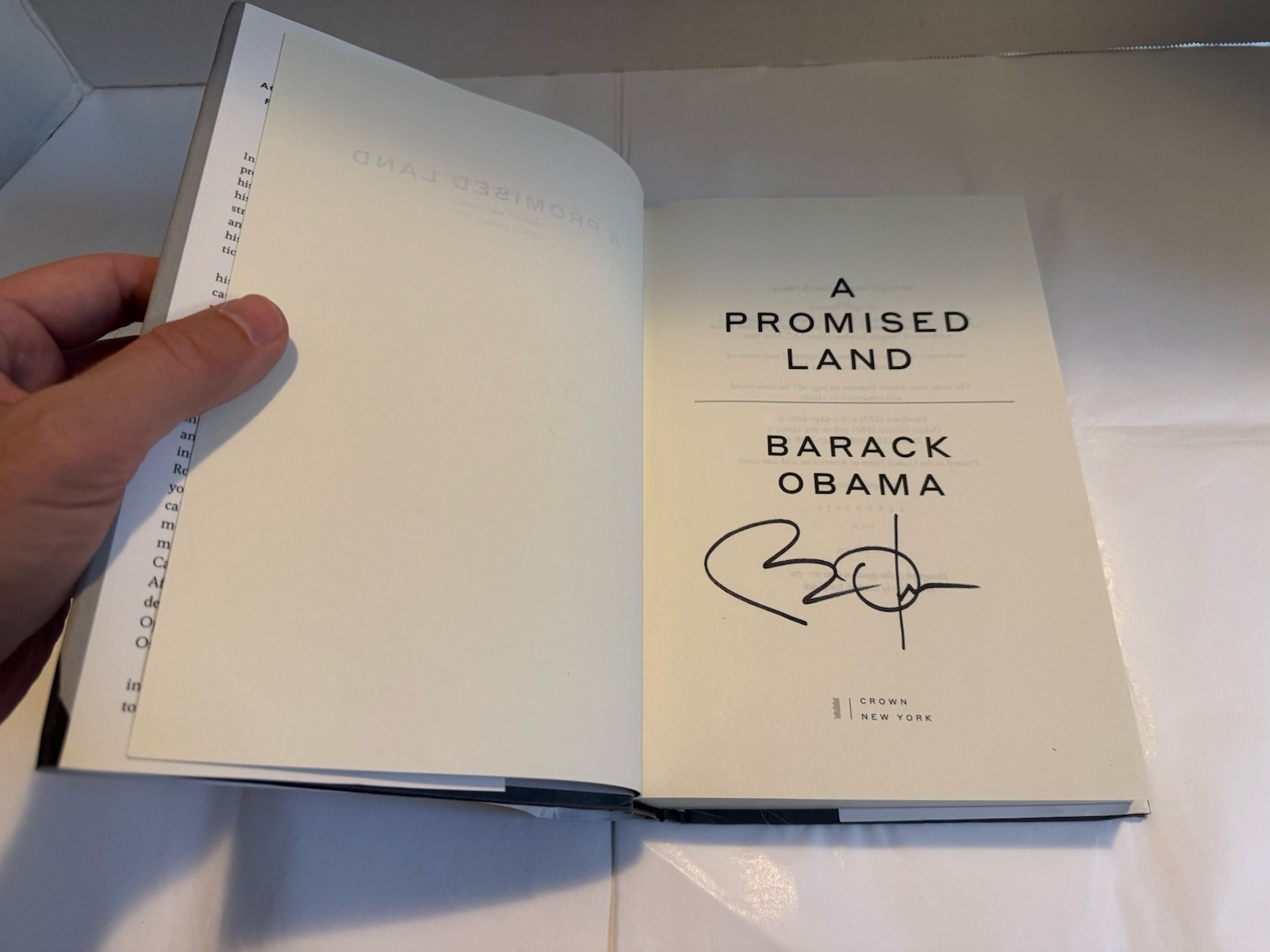 SIGNED/FIRST EDITION Barack Obama ‘A Promised Land‘ Hardcover HCDJ EXCELLENT