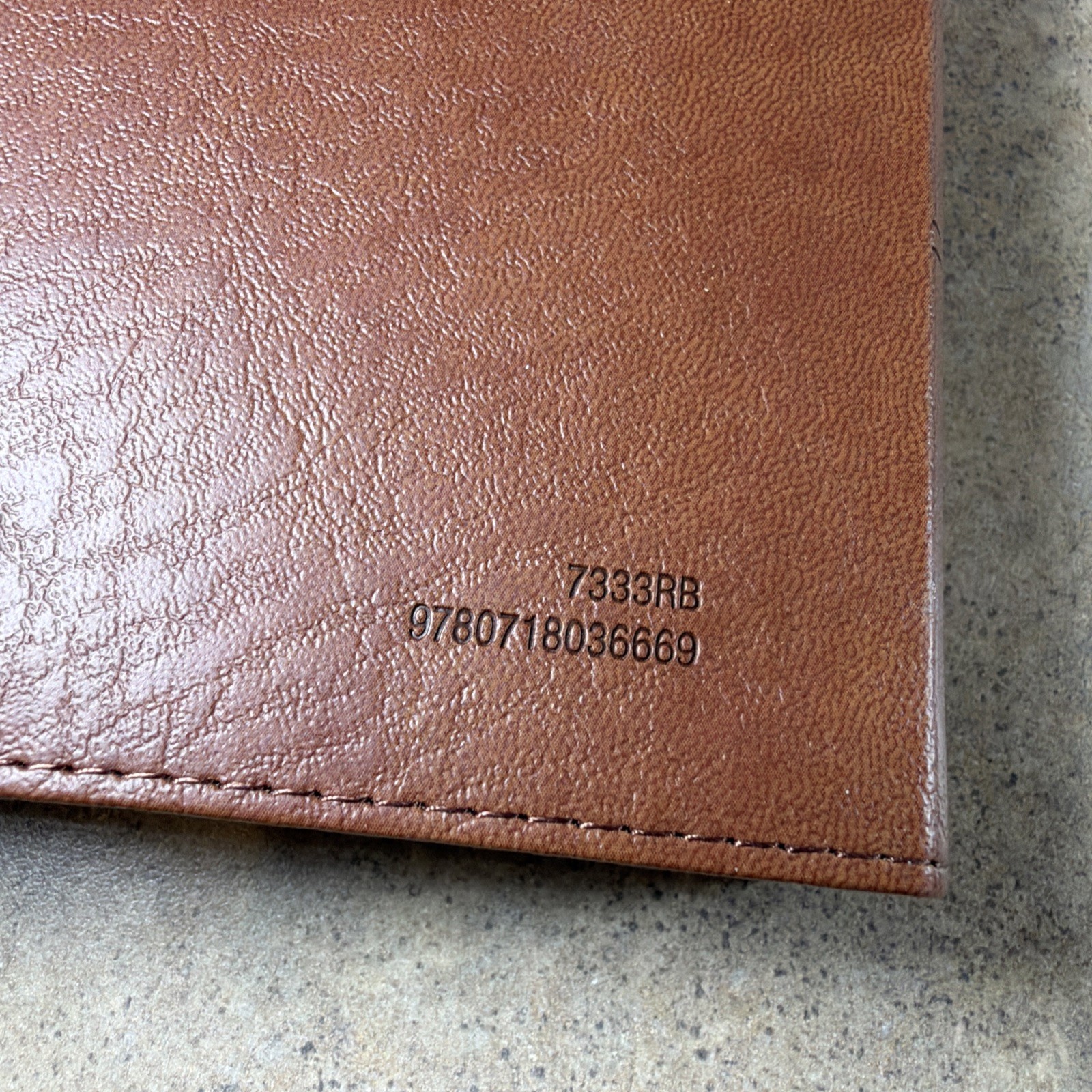 Thomas Nelson King James Holy Bible Giant Print Soft Leather KJV Brown