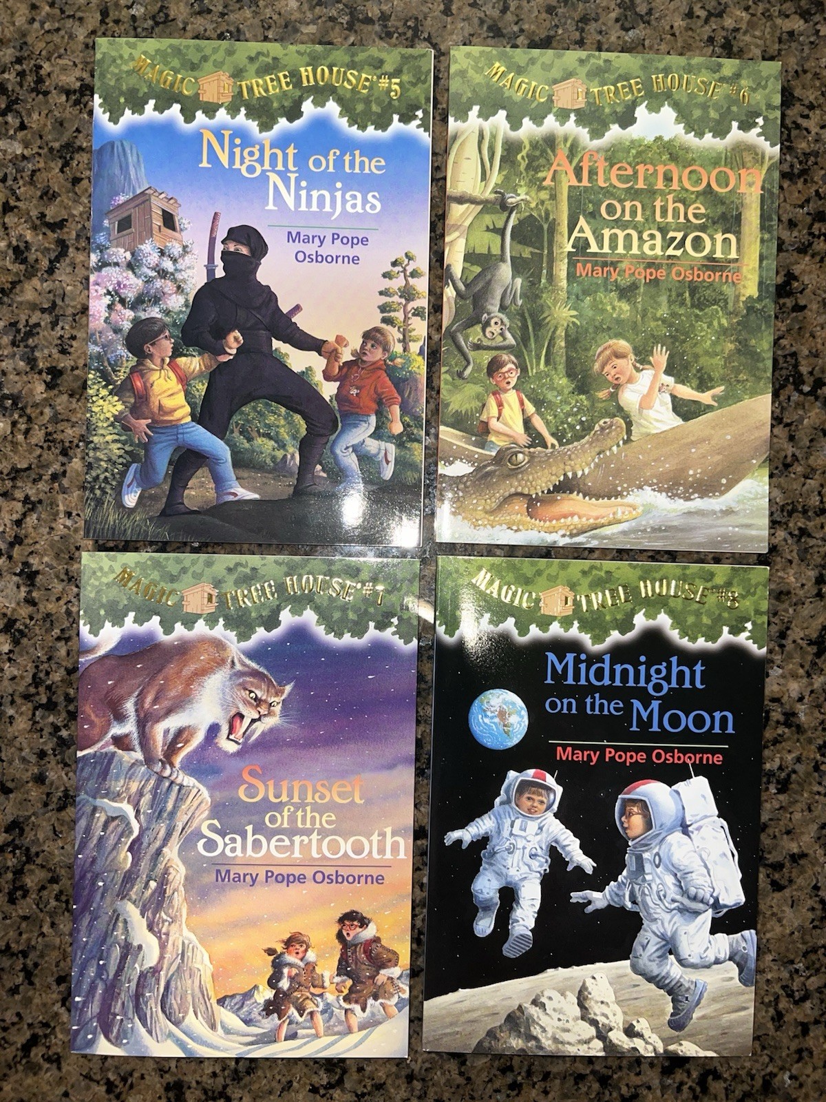 Magic Tree House 1–28 Box Set Complete 28-Book Collection