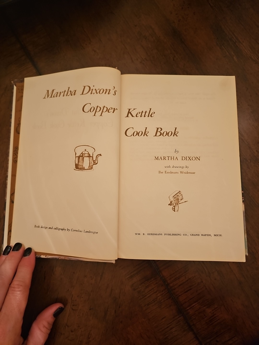 1963 Martha Dixon’s Copper kettle cookbook HC DJ TV Star 480 Pages Vintage