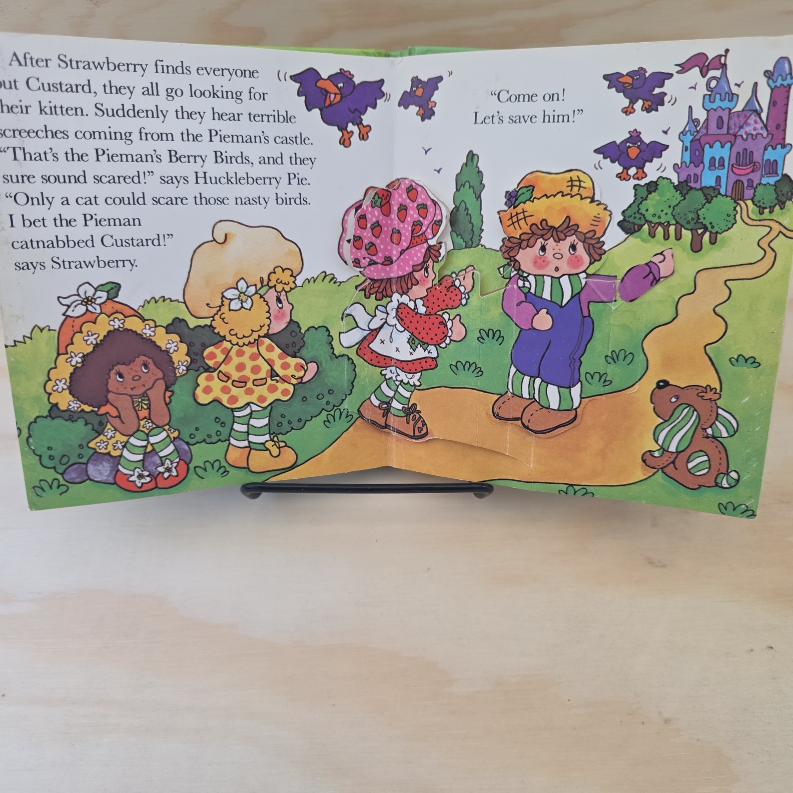 Vintage Strawberry Shortcake & The Catnabbing Pop-Up Book 1982 hardcover