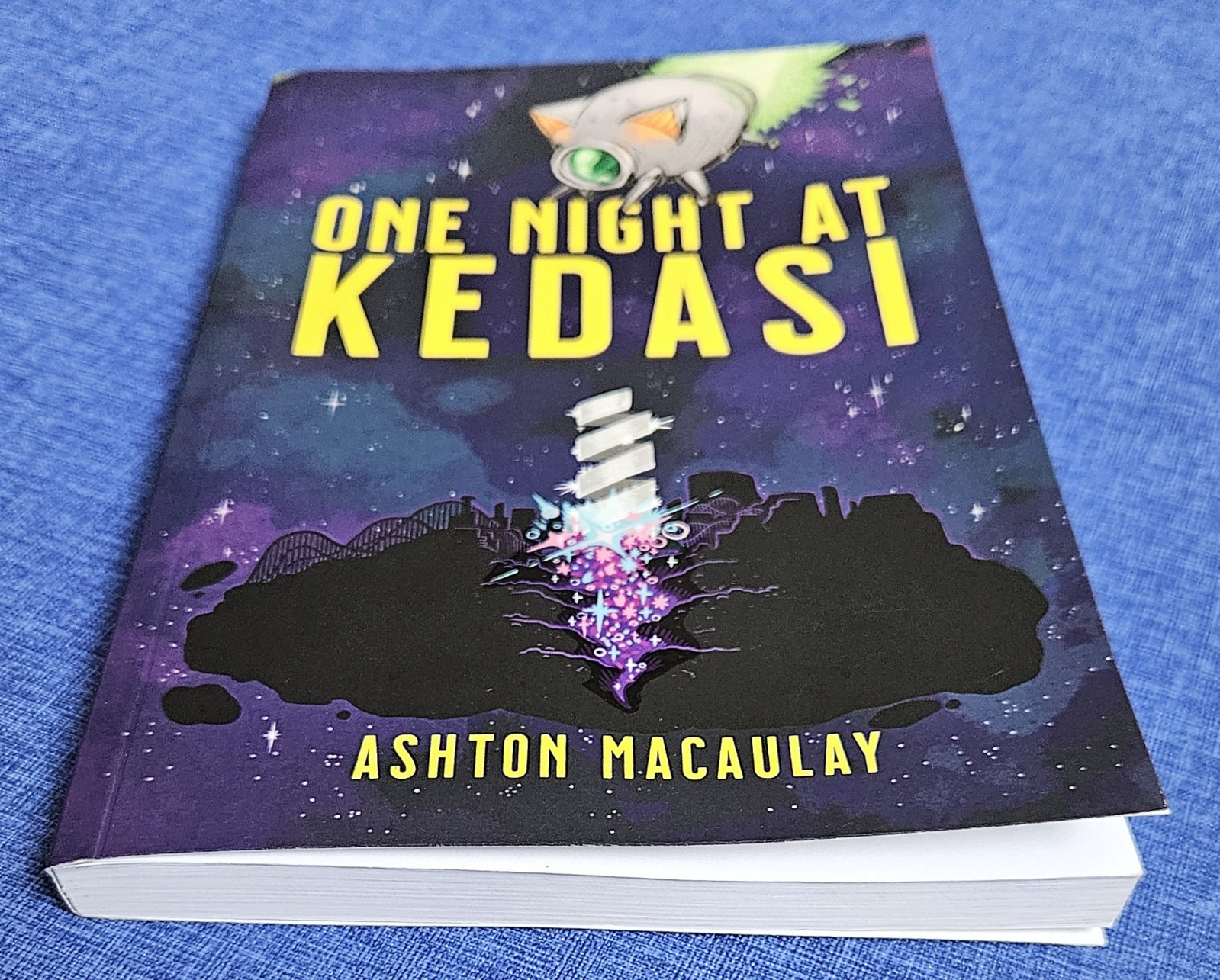 One Night at Kedasi Joel Macaulay Space Opera Sci Fi Paperback Like New