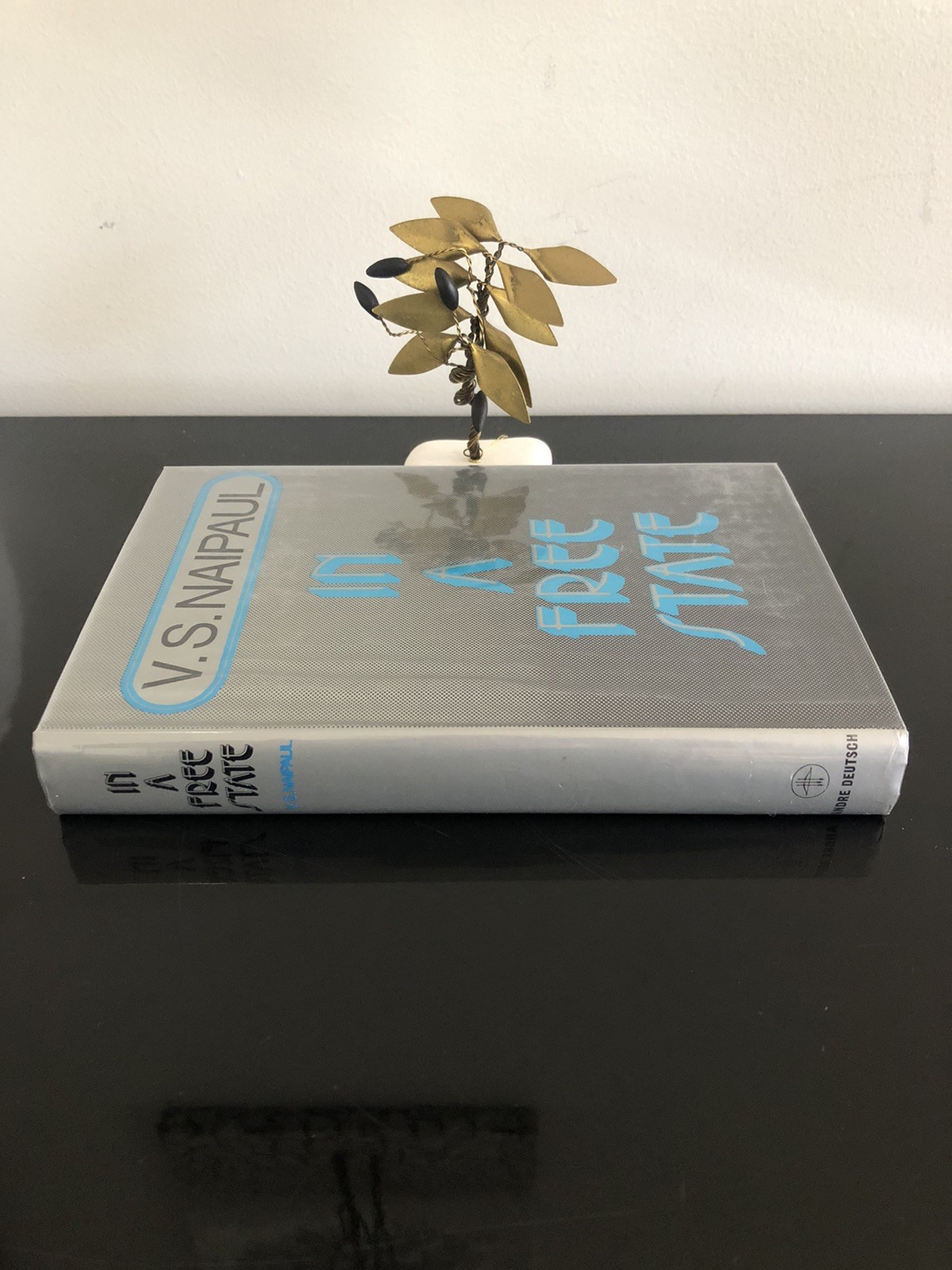V S Naipaul In A Free State A.Deutsche Ex Lib 1972 Jan. H/C D/J V/G