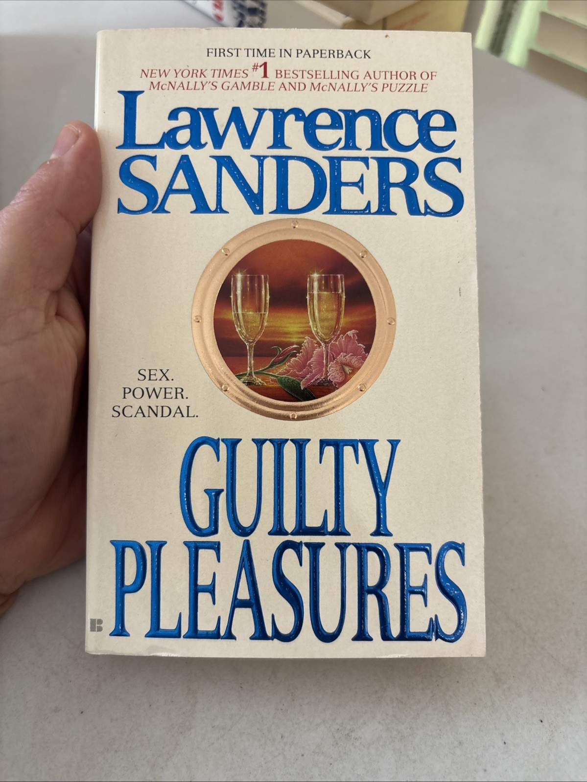 Lot of 10 – Mystery and Thrillers – Mixed Authors – FREE SHIPPING