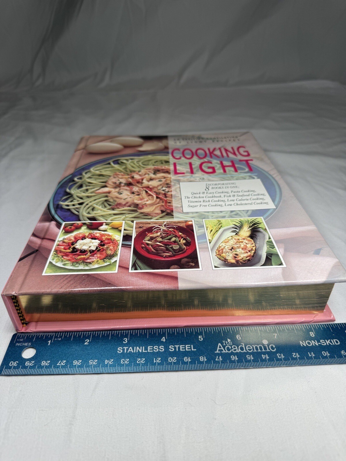 1995 COOKING LIGHT 8 COOKBOOKS IN ONE 584 PAGES 11 IN BY 9 IN