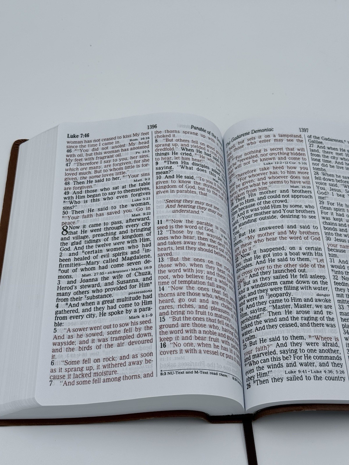 NKJV HOLY BIBLE SUPER GIANT PRINT EDITION REFERENCES RED LETTER LEATHER T NELSON
