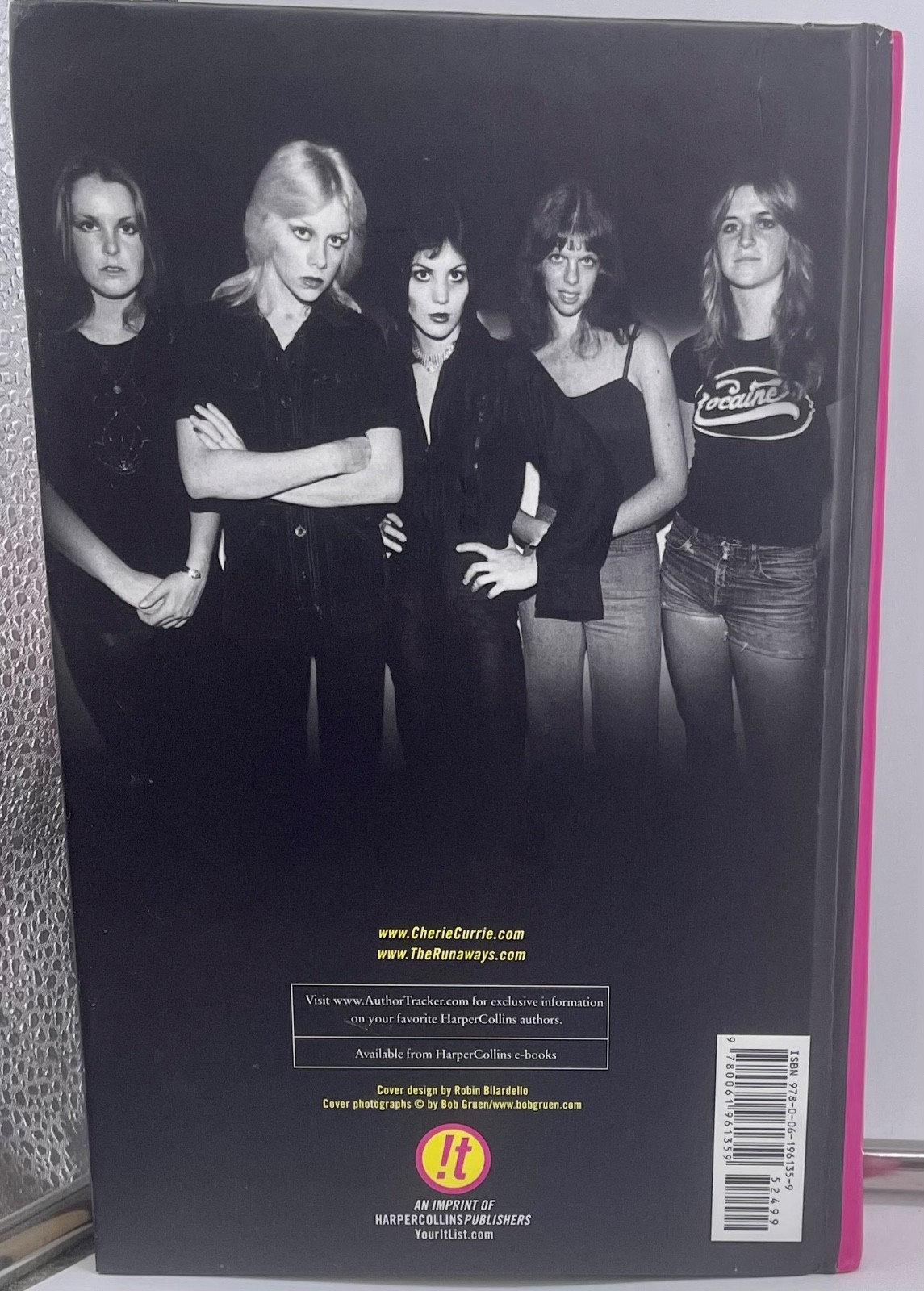 Neon Angel: Memoir of a Runaway – Cherie Currie – First Edition NearFine 2010