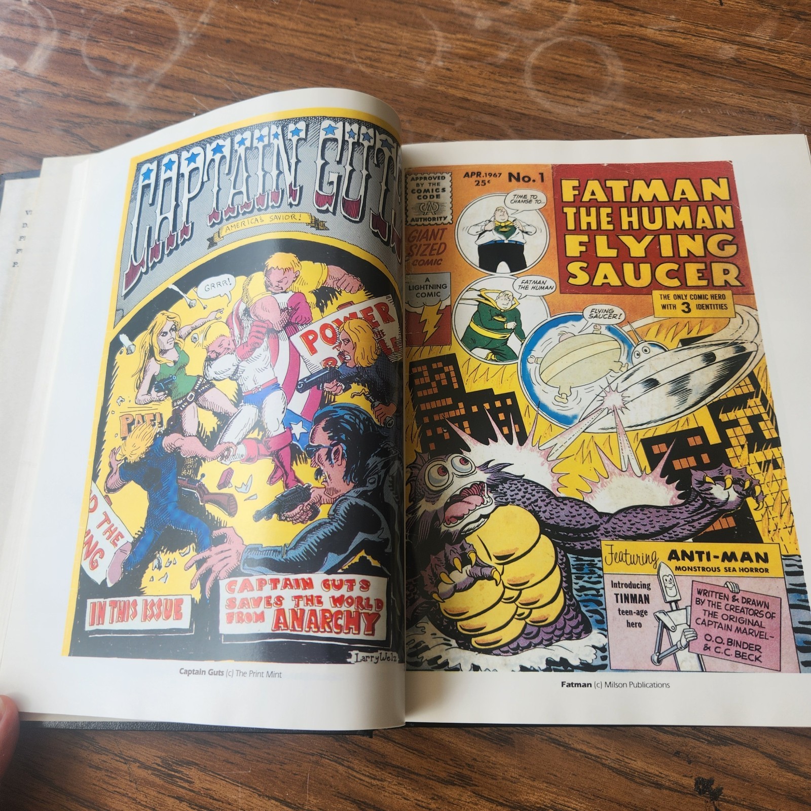 The Encyclopedia of Super Heroes ..HARD COVER
