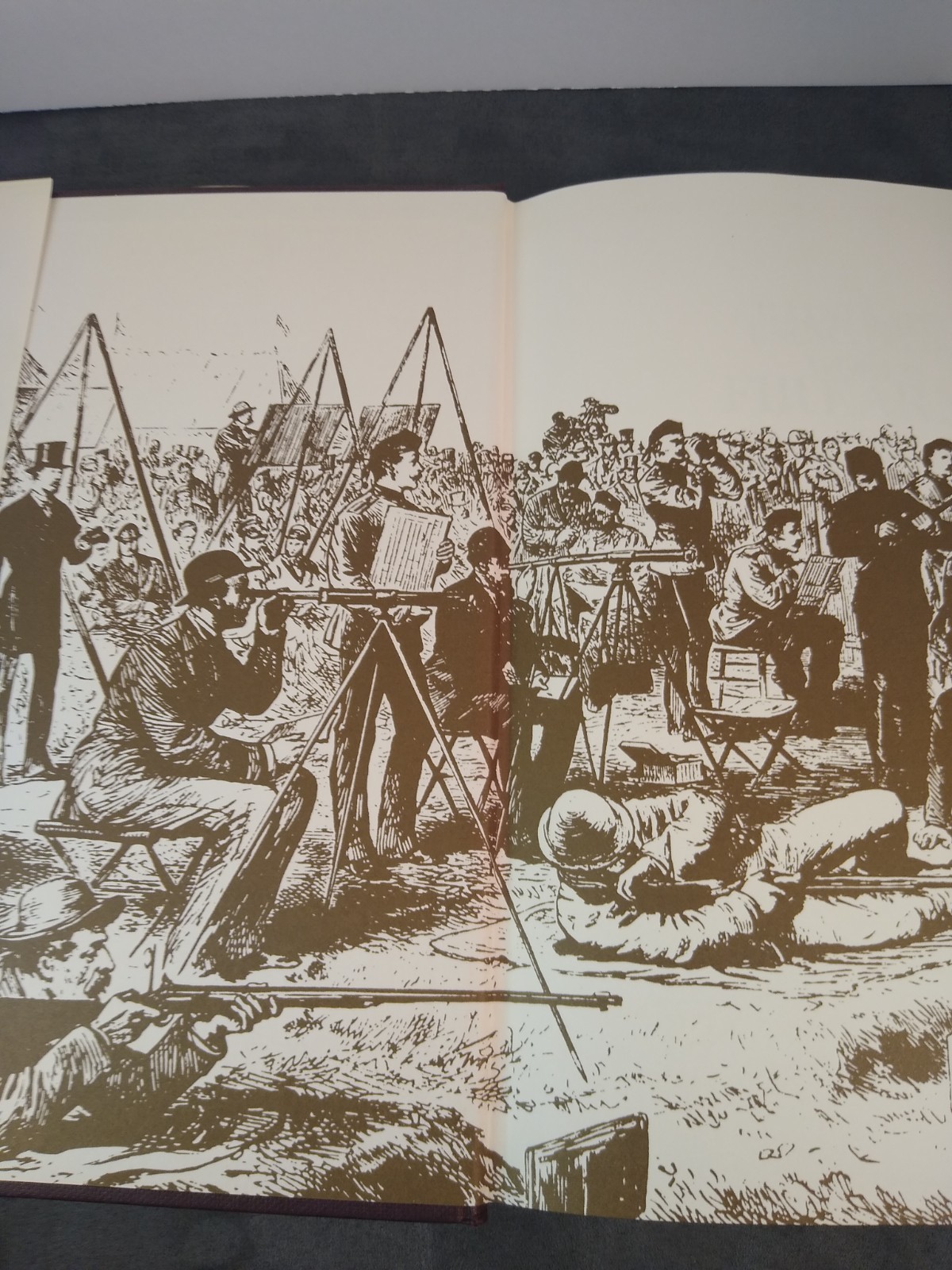 Signed Copy of The Illustrated Encyclopedia of FIREARMS by Ian V. Hogg 1984 RP