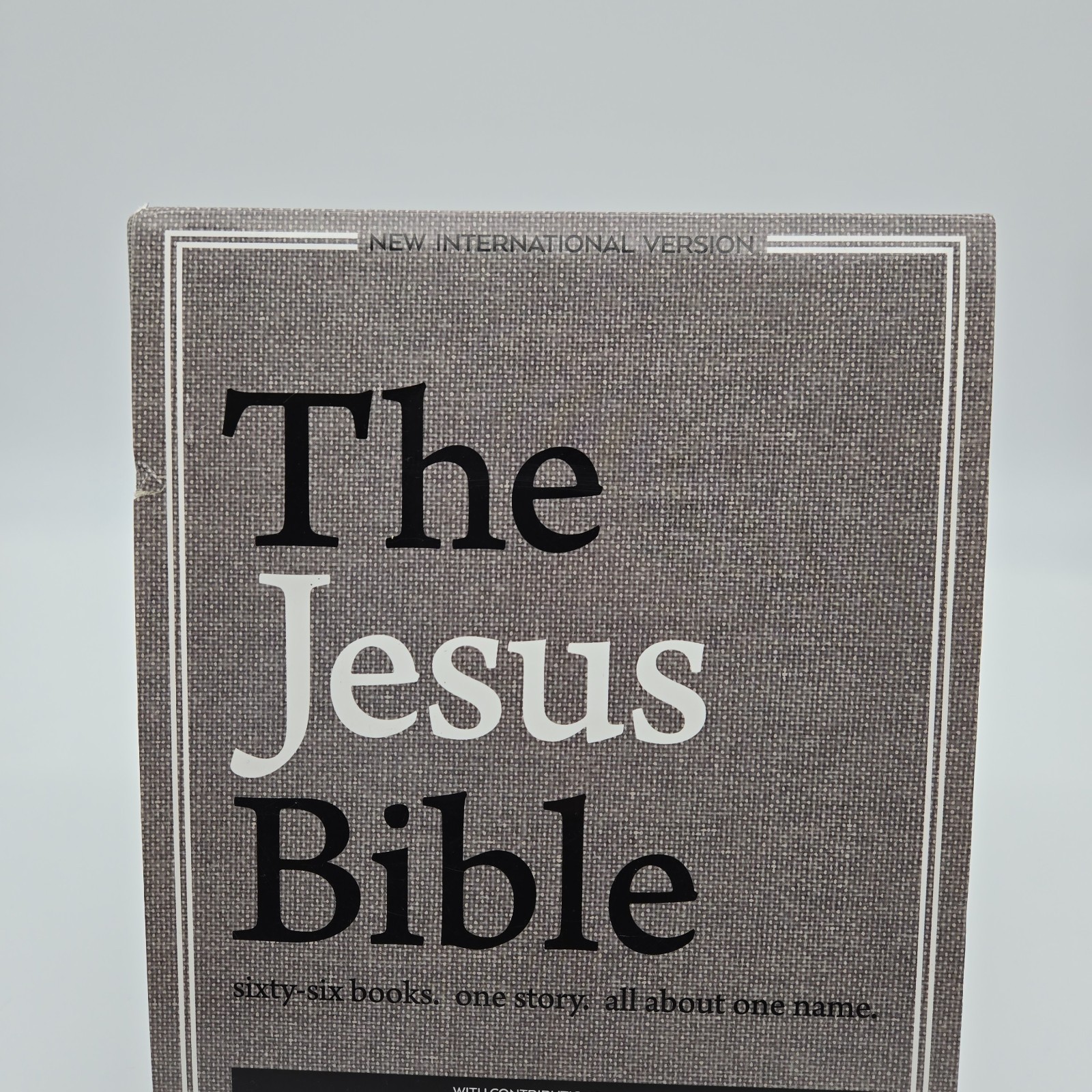 The Jesus Bible by Louie Giglio (2017, Hardcover) Gray Cloth Cover