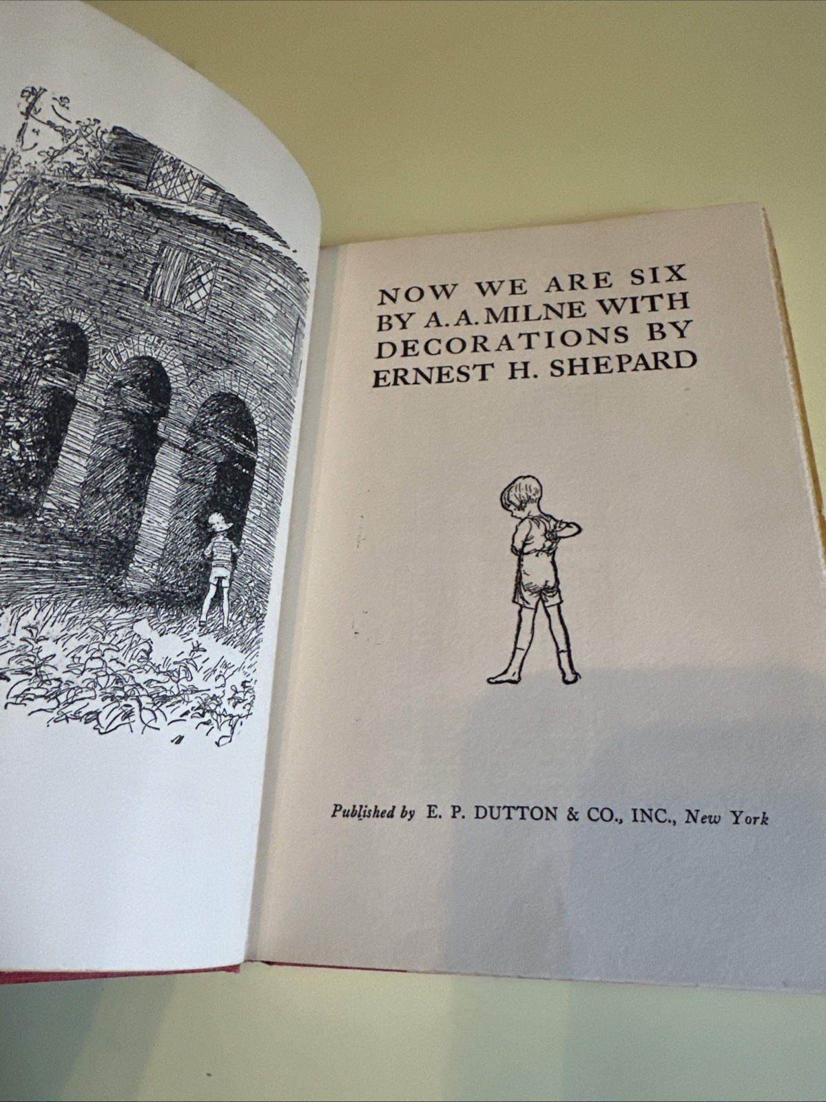 1927 ANTIQUARIAN NOW WE ARE SIX A.A.MILNE HC COLLECTIBLE RED DECOR VINTAGE BOOK