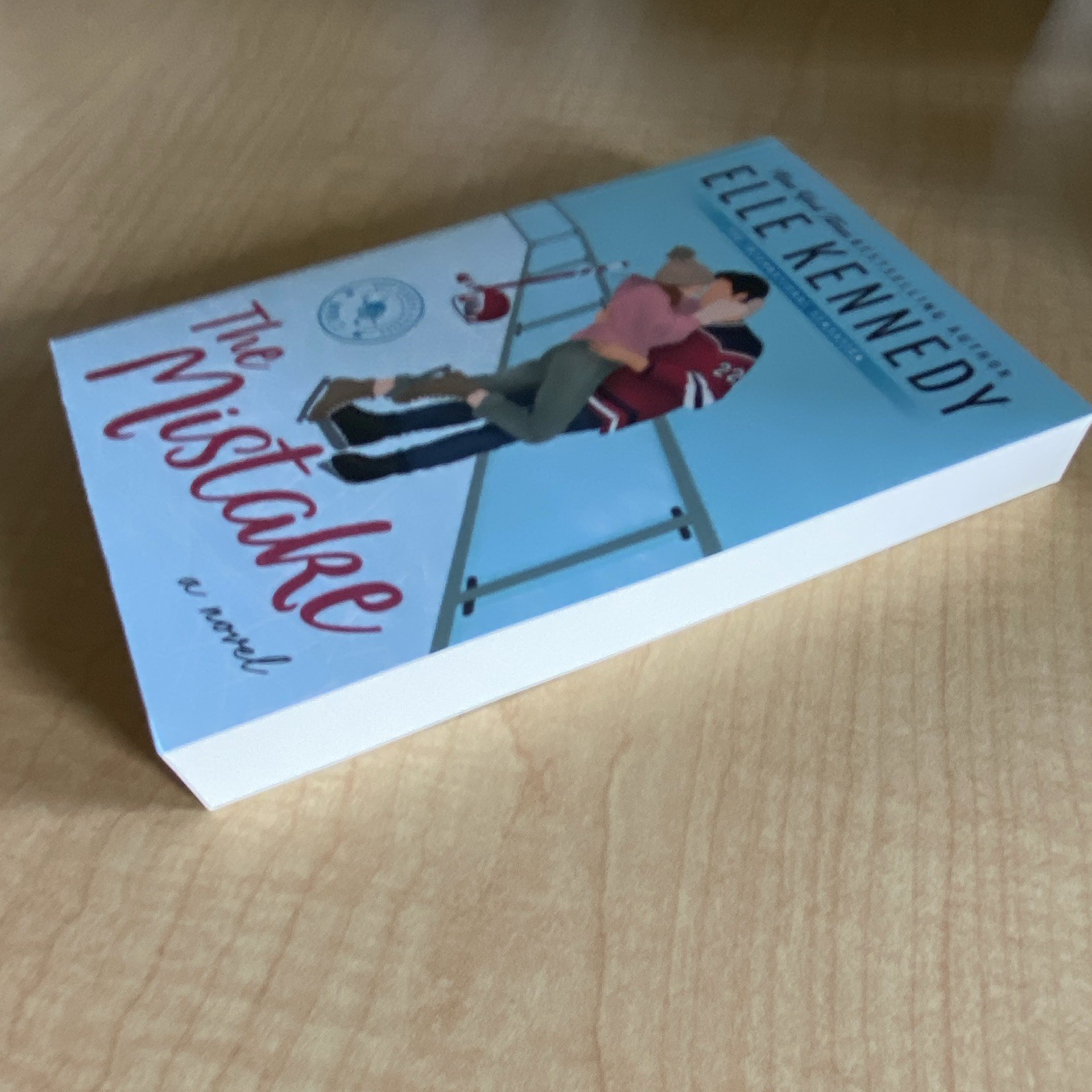The Mistake (Off-Campus) by Elle Kennedy, Bloom Books, YA Romance Novel, PB
