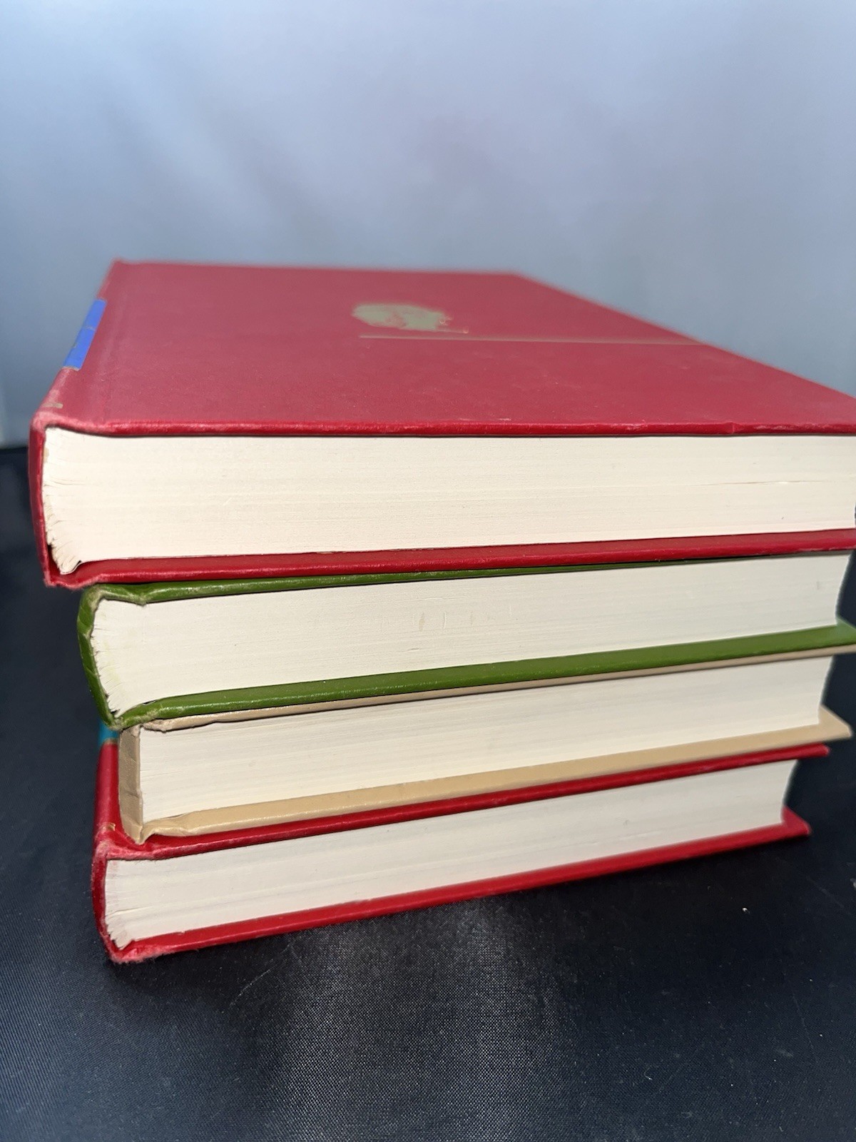 The CHILDREN’S CLASSICS HARDCOVER BOOKS VINTAGE SET OF 4