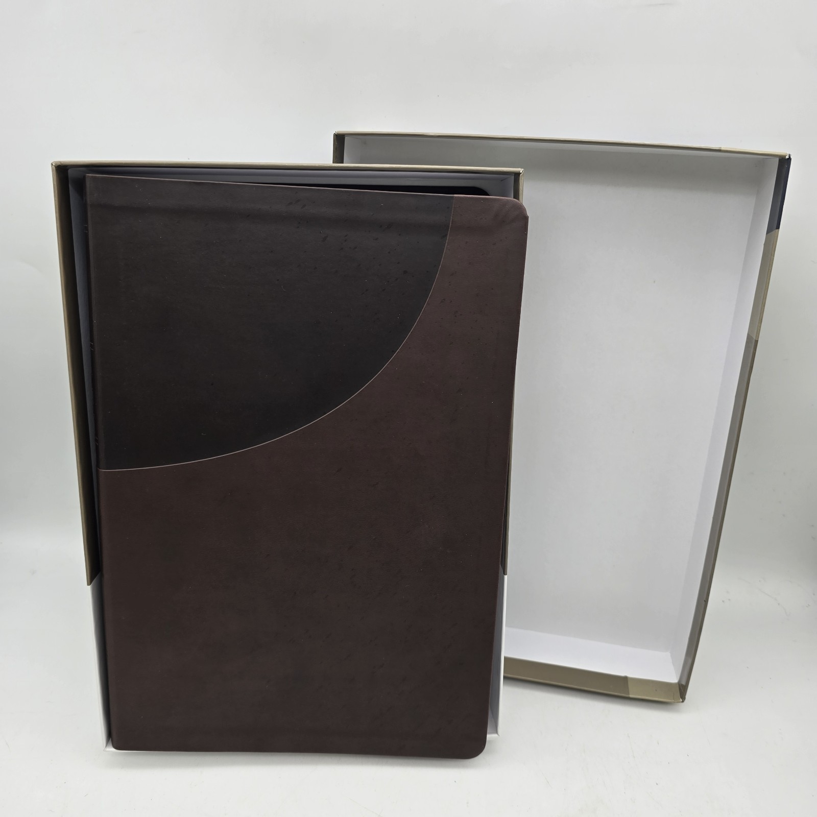 NIV Reference Bible Super Giant Print Zondervan Chocolate LeatherSoft EUC