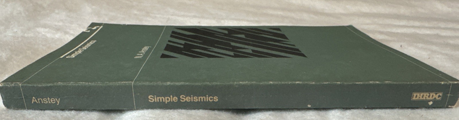 Simple Seismics for the petroleum geologist, reservoir engineer. 1st/1st