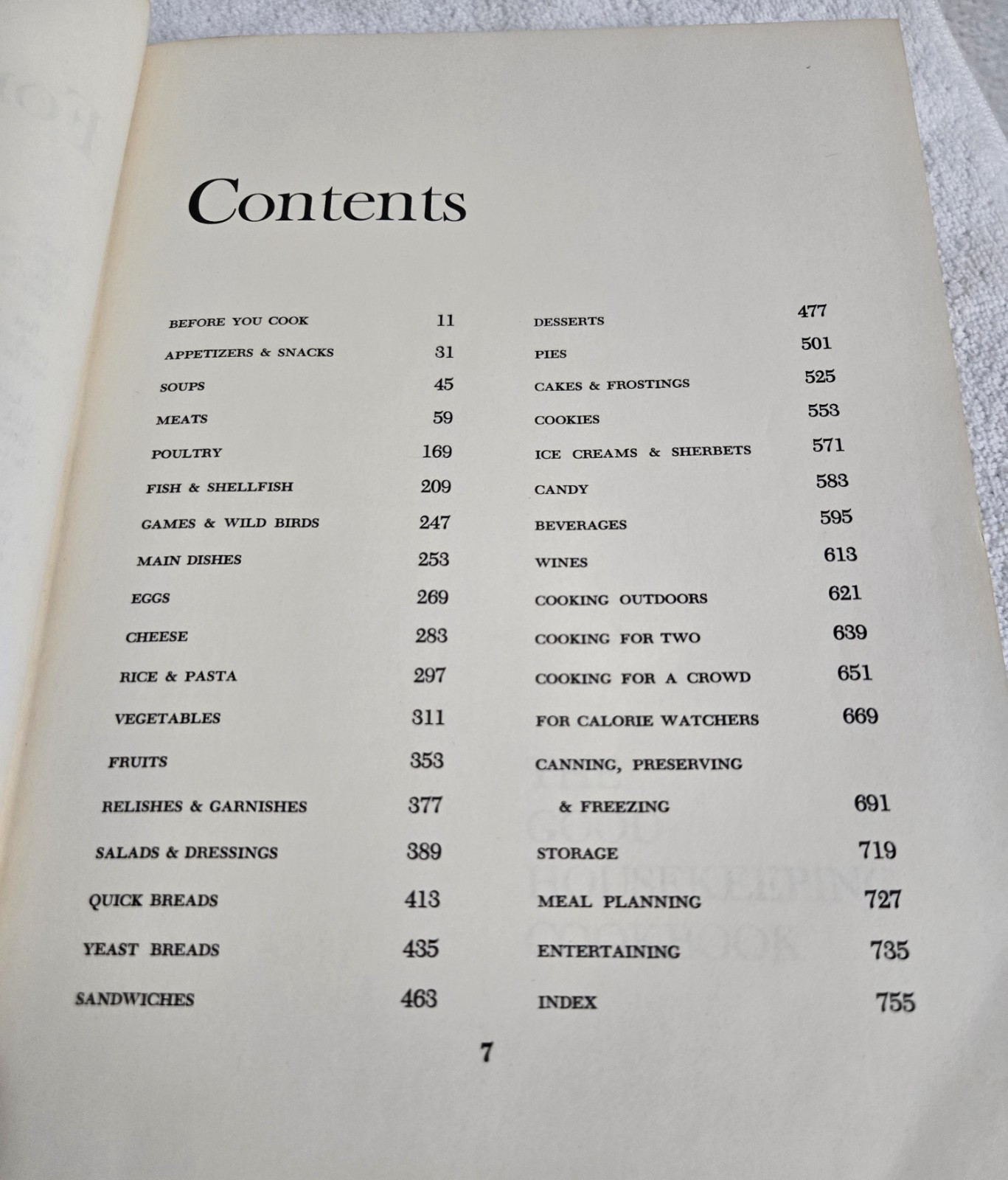 Vintage „The Good Housekeeping Cookbook‘ 1973 Hardcover, 800 Pages