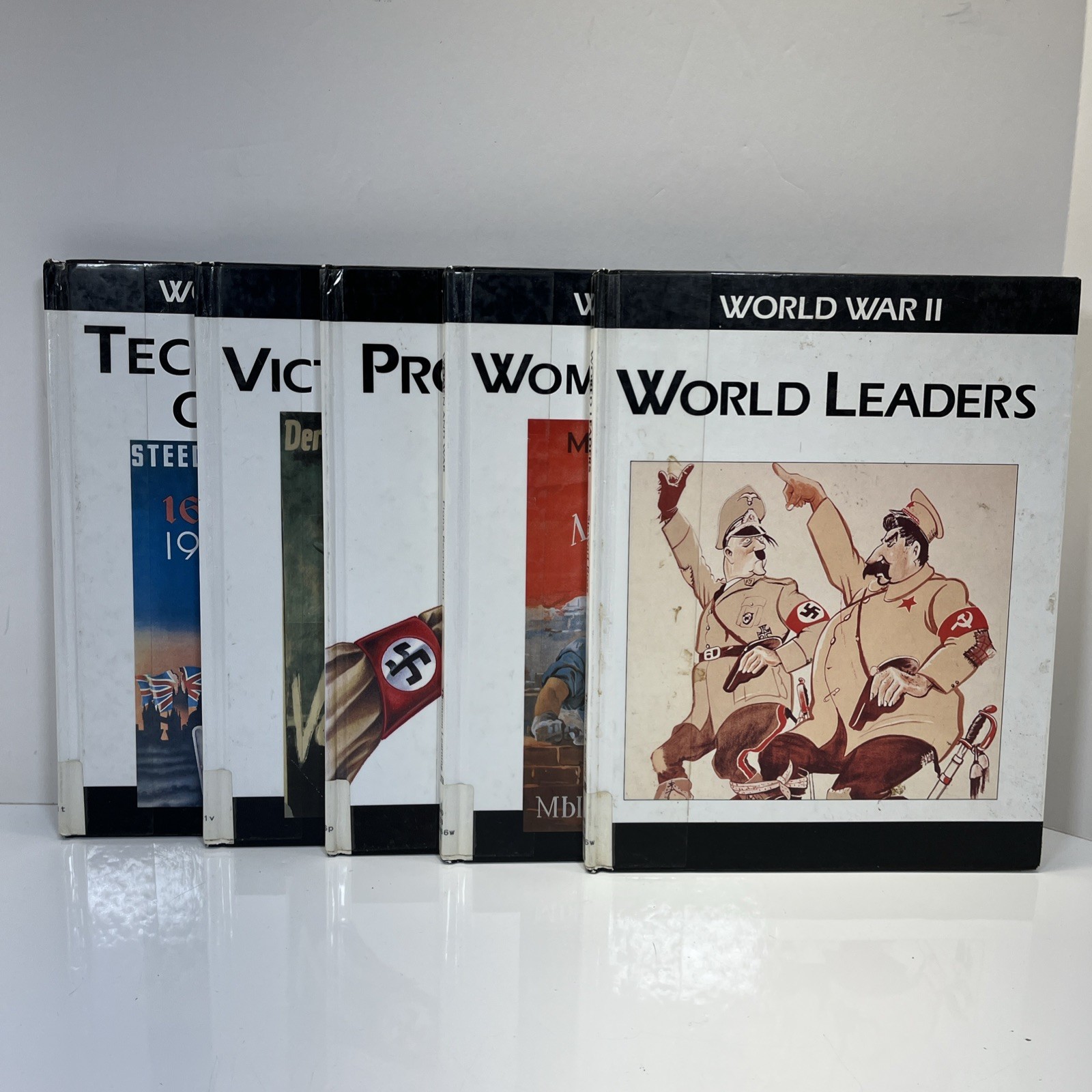 5 Library Edition World War II „Victims of War“ “ World Leaders“ „Propaganda“