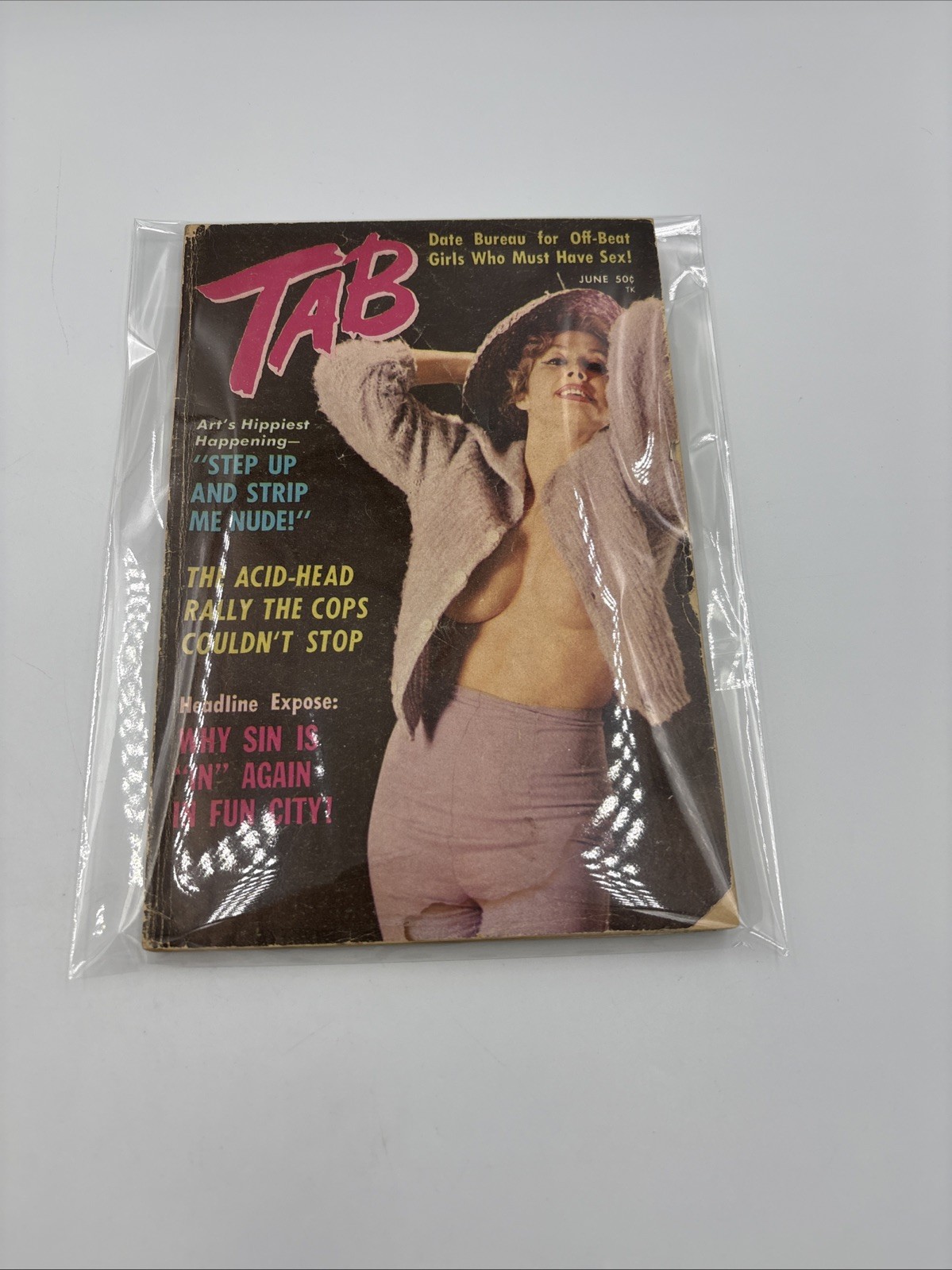 TAB „THE POCKET PICTURE MAGAZINE“ June 1968 VINTAGE EROTIC BOOK