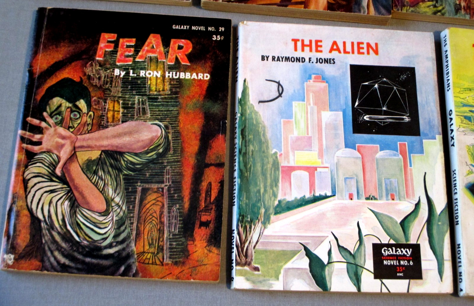 11-1950’S SCIENCE FICTION SCI-FI ALIEN-PULP PAPERBACK BOOK-FEAR- L.RON HUBBARD
