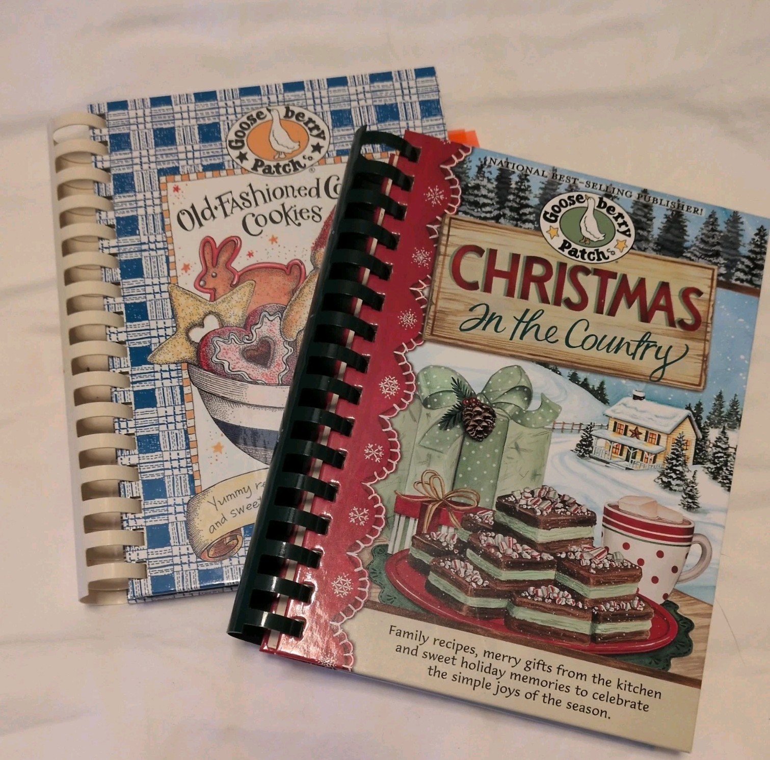 Lot Of 2 Gooseberry Patch Spiral Bound Cookbook Coming Home Christmas Holidays