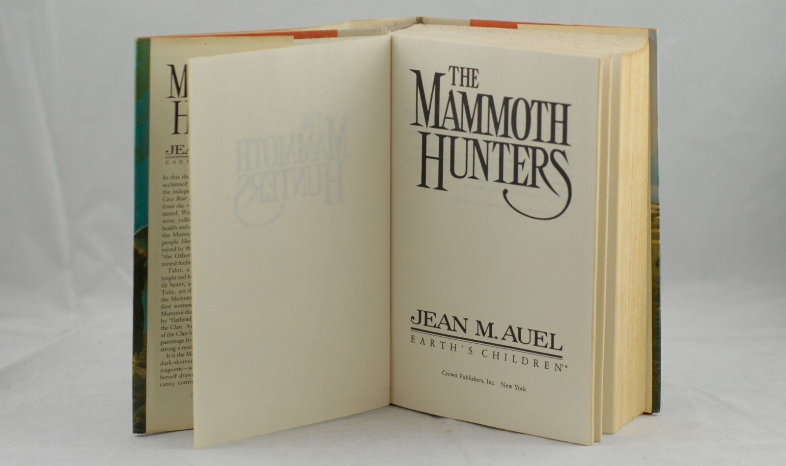 Earth’s Children Ser.: The Mammoth Hunters by Jean M. Auel (1985)