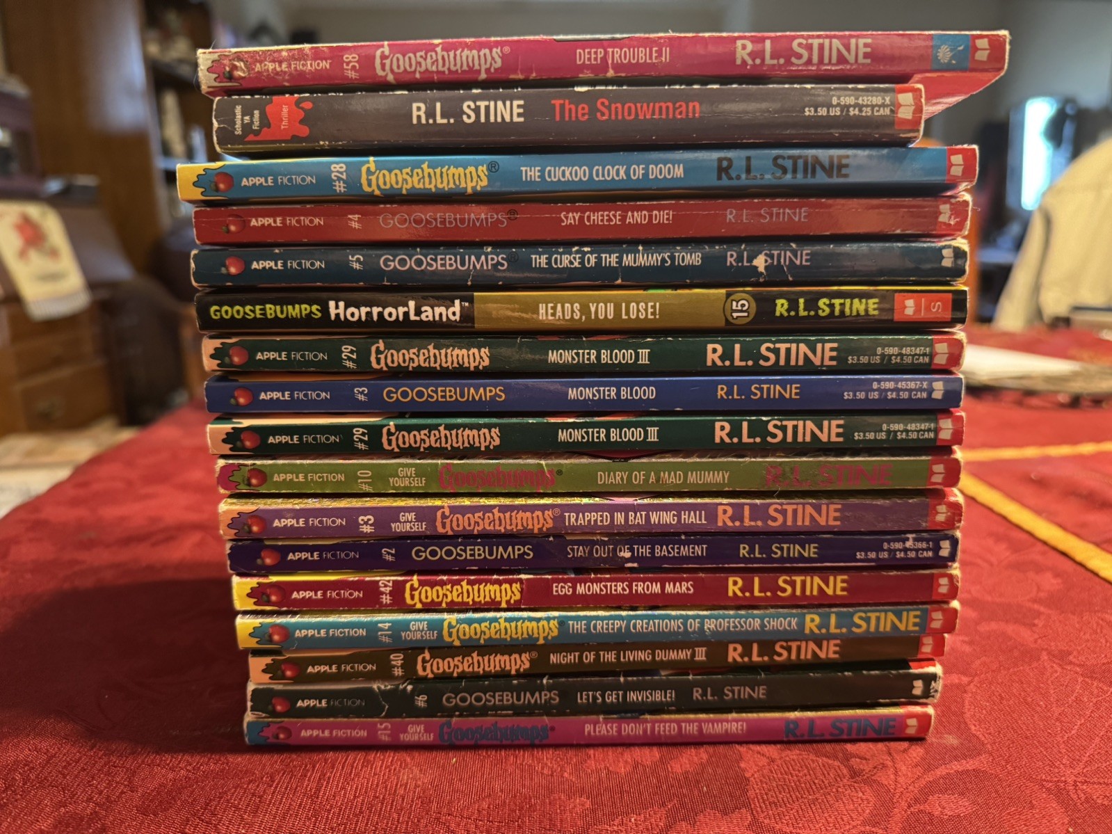 R.L. STINE GOOSEBUMPS LOT 17 BOOKS USED PRE OWNED PRE LOVED (READ DESCRIPTION) !