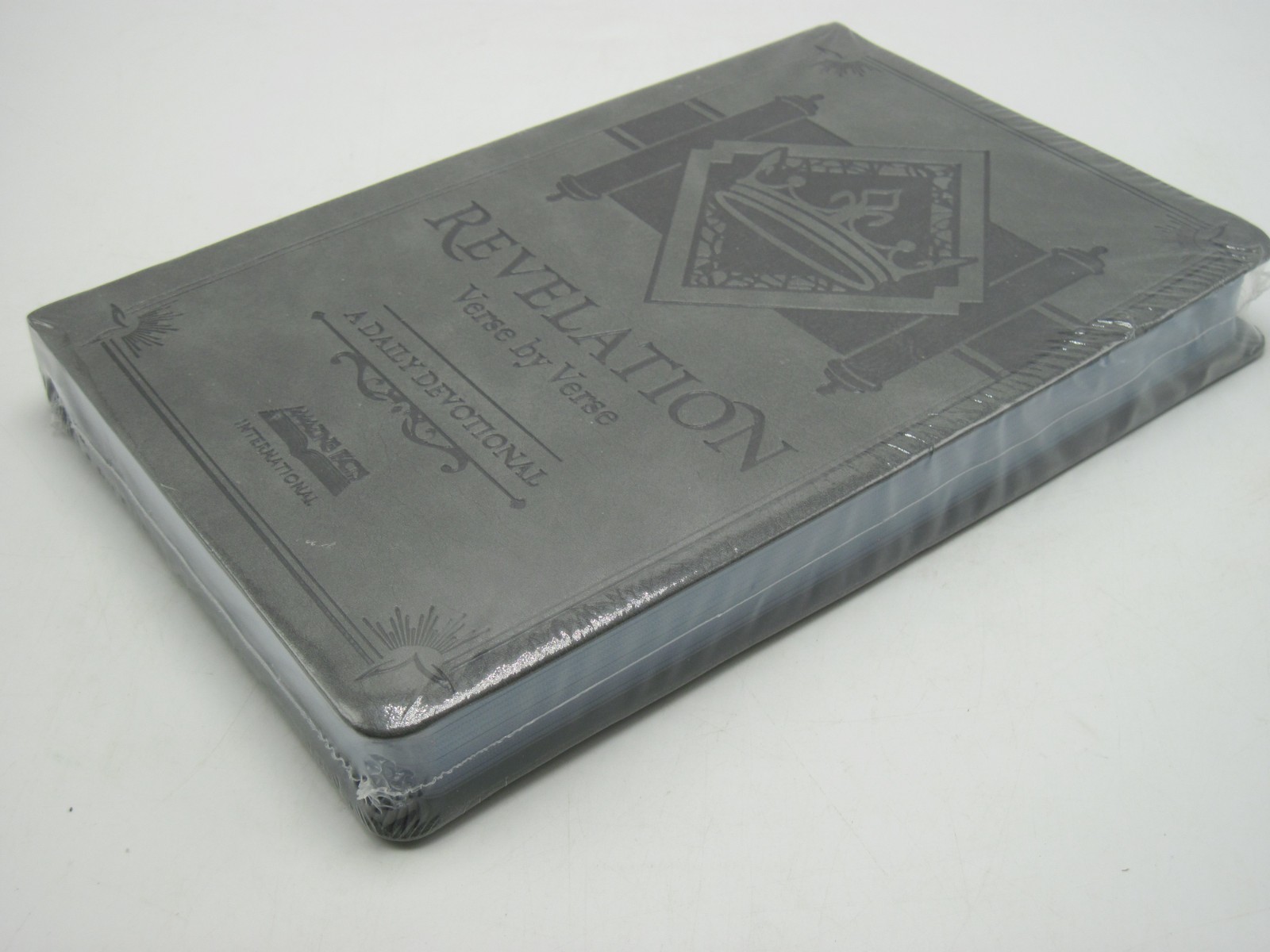 Revelation Verse by Verse A Daily Devotional Leathersoft Grey New
