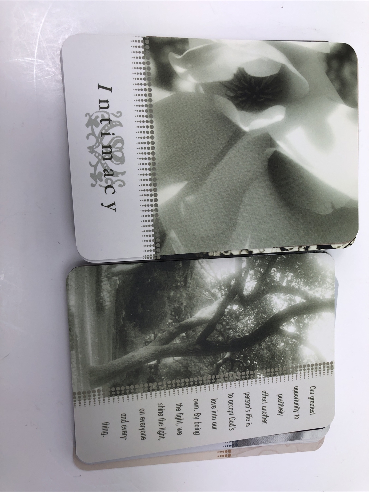 Miracle Cards by Williamson, Marianne 50 Card Deck 2002 5 in x 3.5 in Ships Free