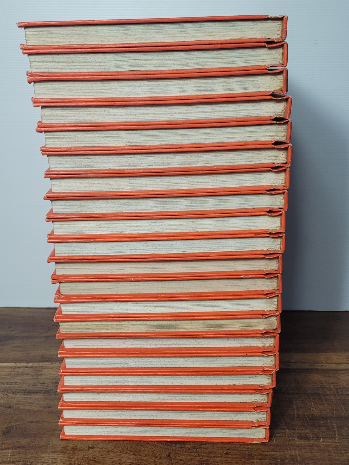 YOUNG STUDENTS ENCYCLOPEDIA (20 VOLUME SET) BY Funk & Wagnalls HARDCOVER 1972/73